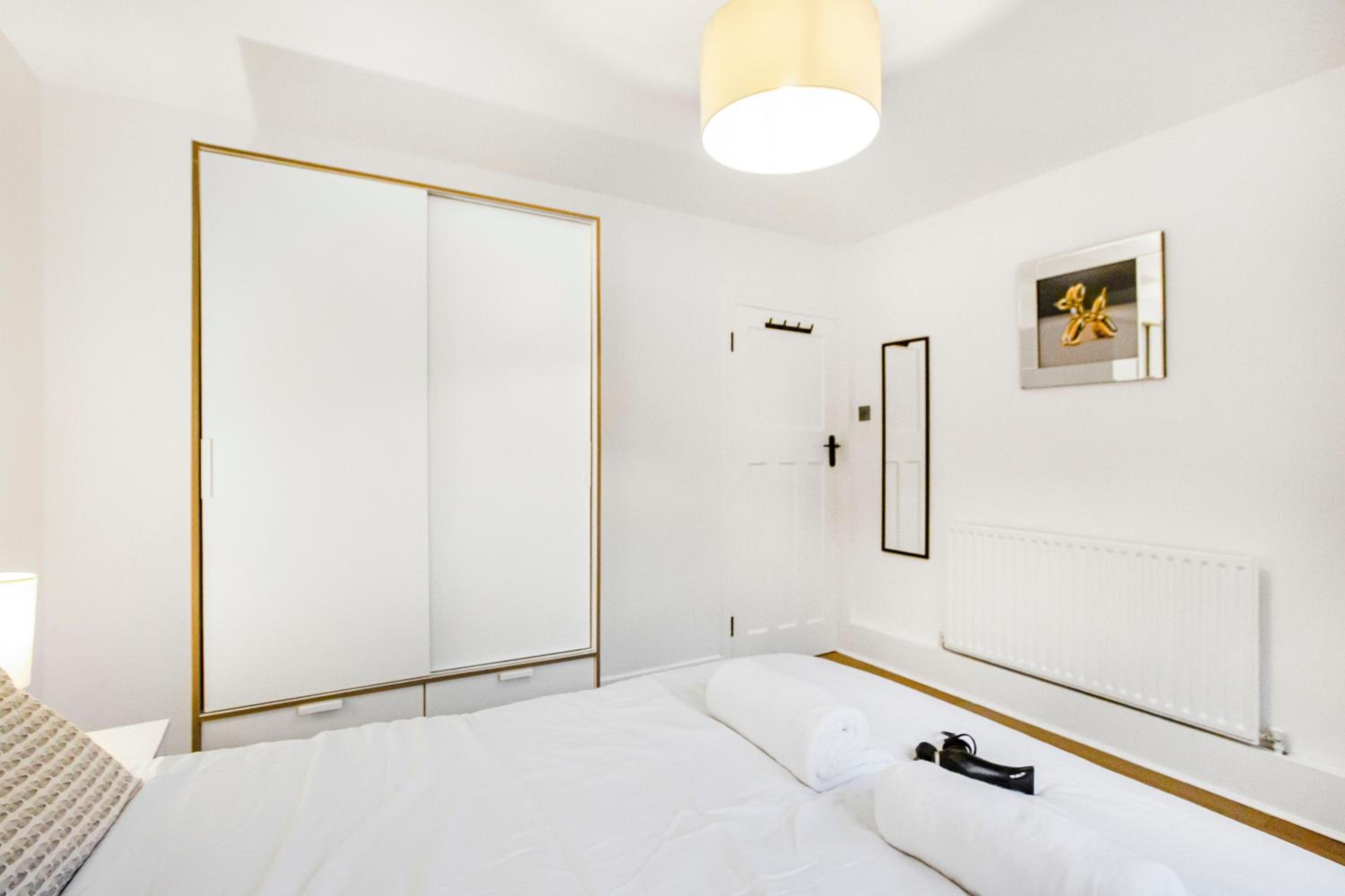 Athera - Finn House Hoxton, 2 bedroom entire apartment, close to Old Street Station
