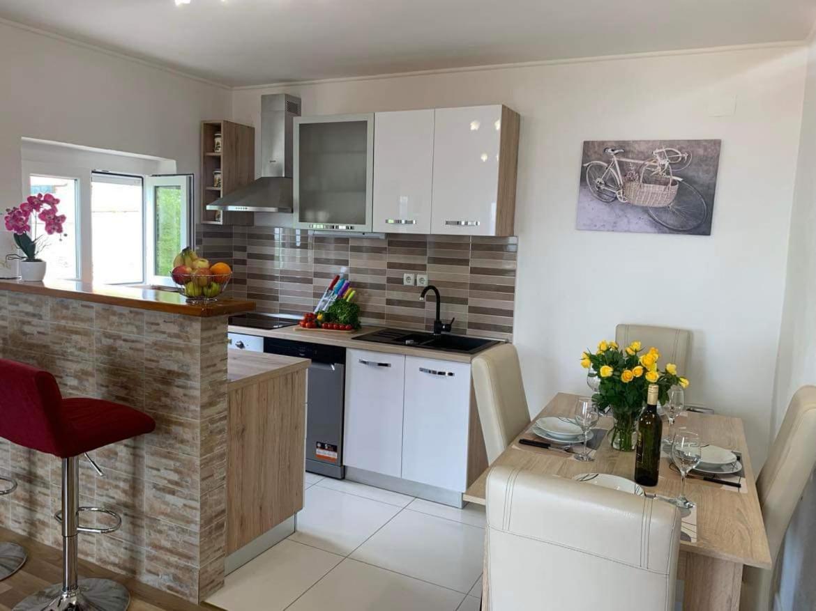 DARKO 1 Apartment with Jacuzzi and panoramic sea view view 3