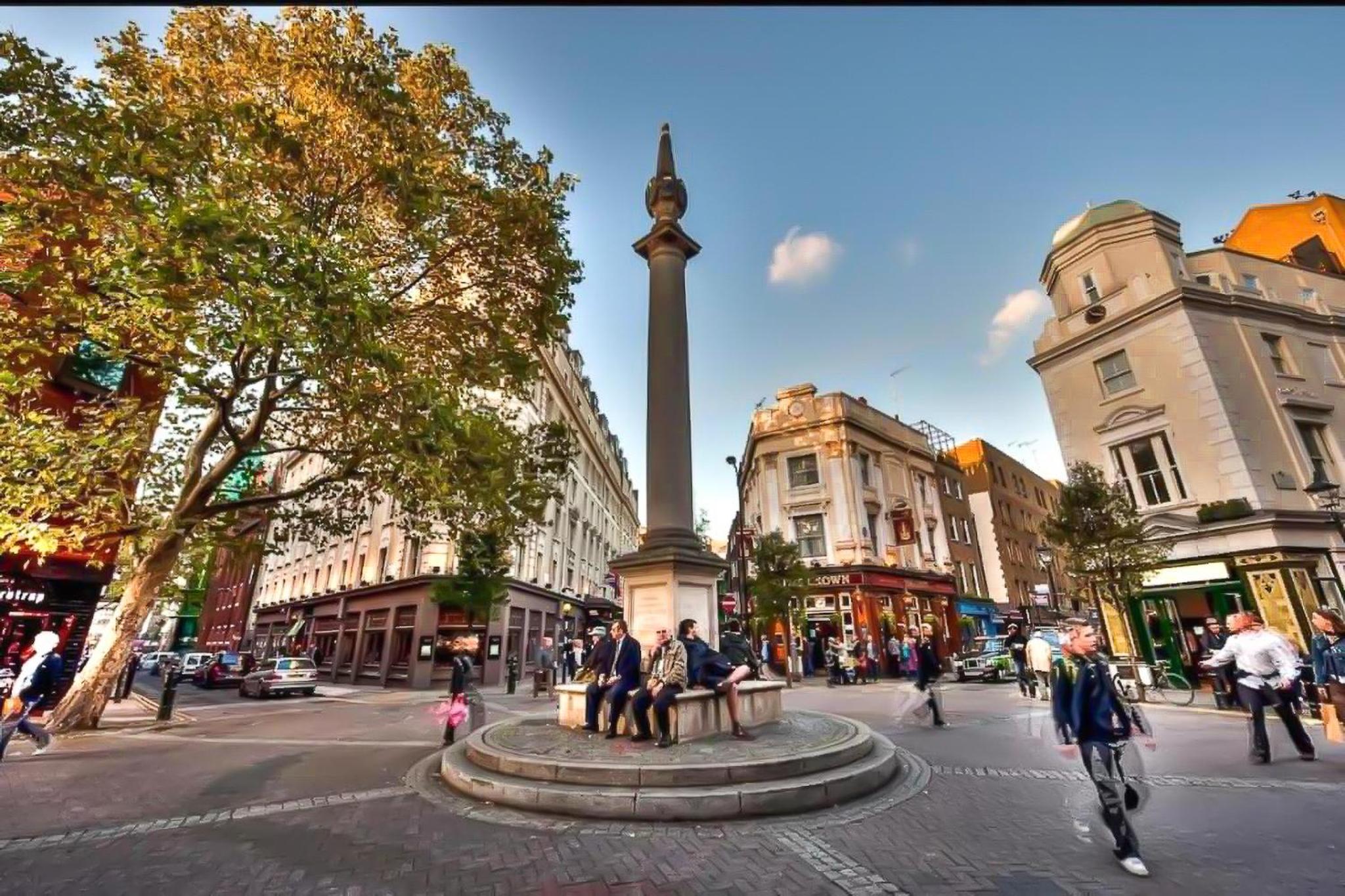 Stylish Studio in Piccadilly Central London VR2