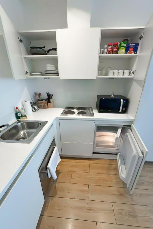 Stylish Studio in Piccadilly Central London VR2