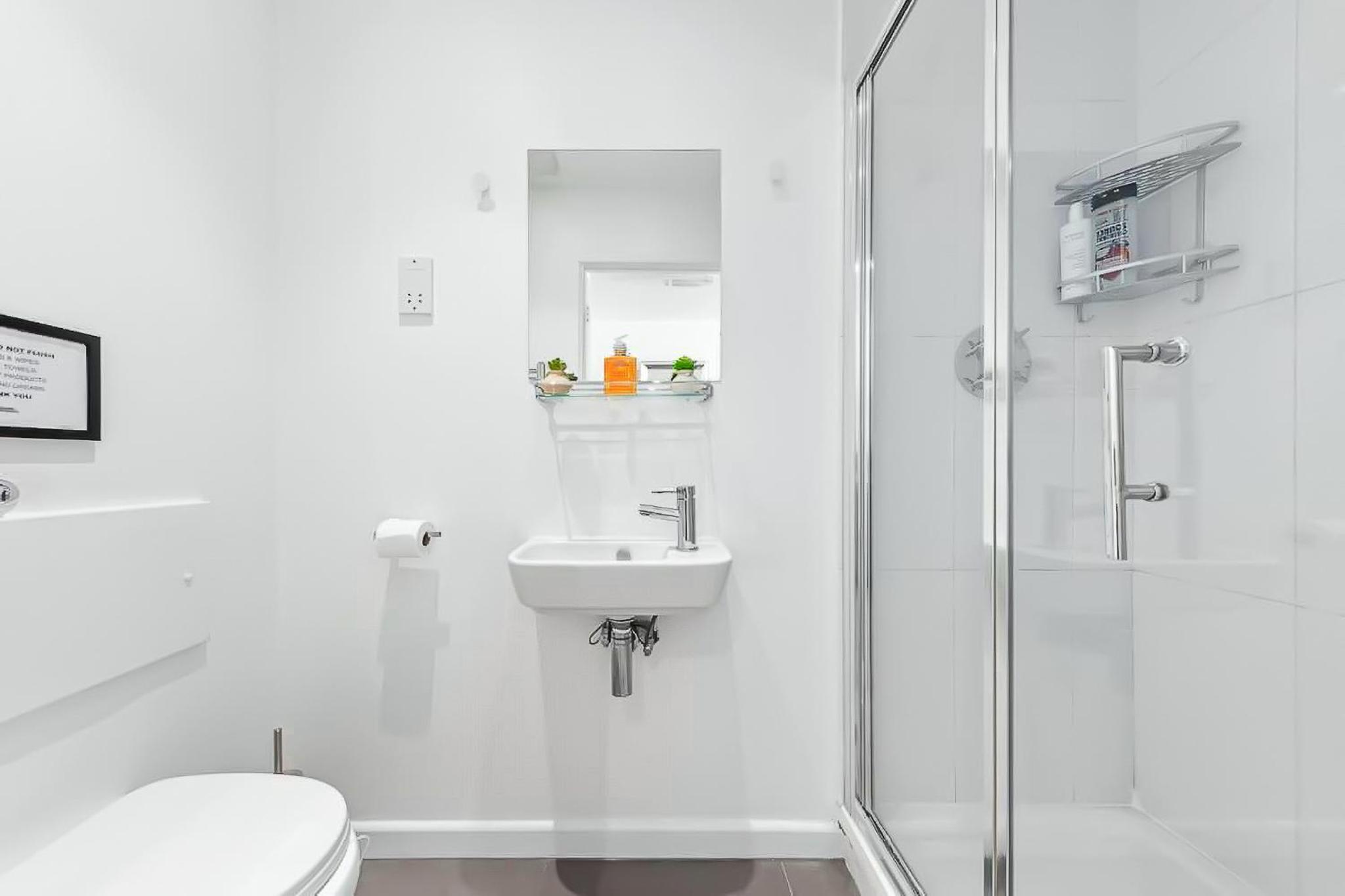 Piccadilly, Soho 1 BR Sleep 6 VR1