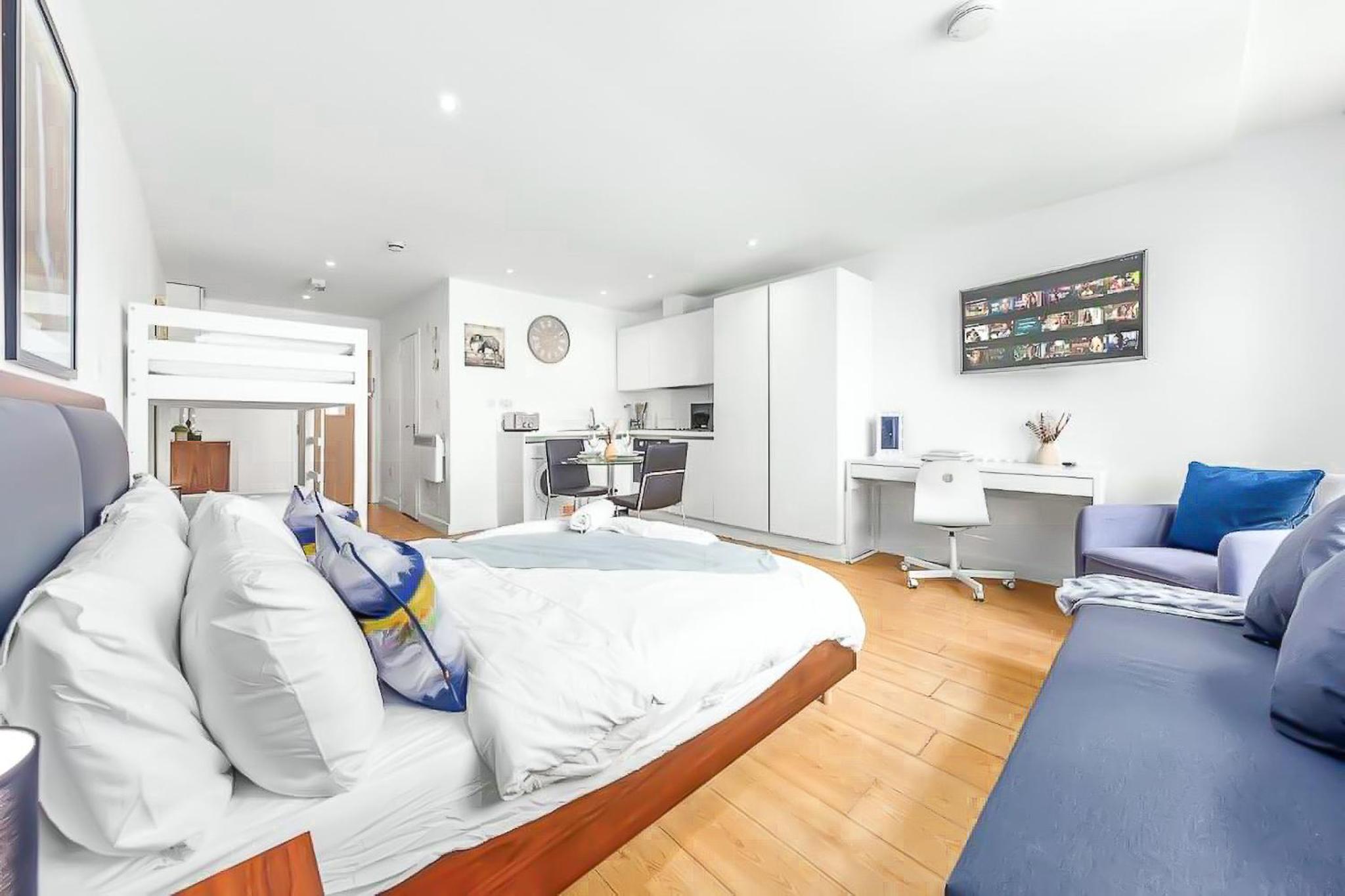 Piccadilly, Soho 1 BR Sleep 6 VR1