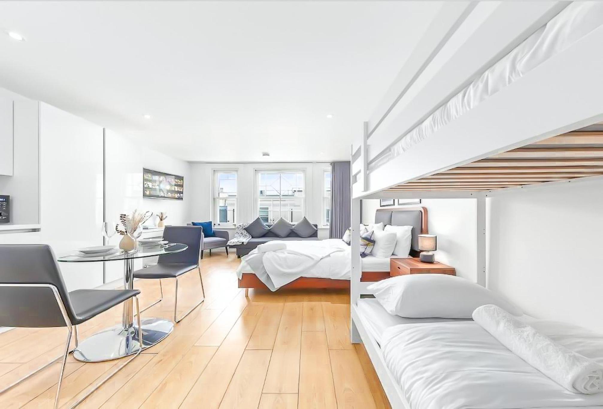 Piccadilly, Soho 1 BR Sleep 6 VR1