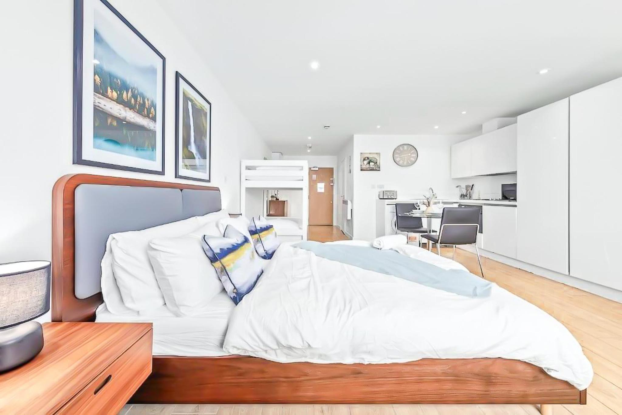 Piccadilly, Soho 1 BR Sleep 6 VR1