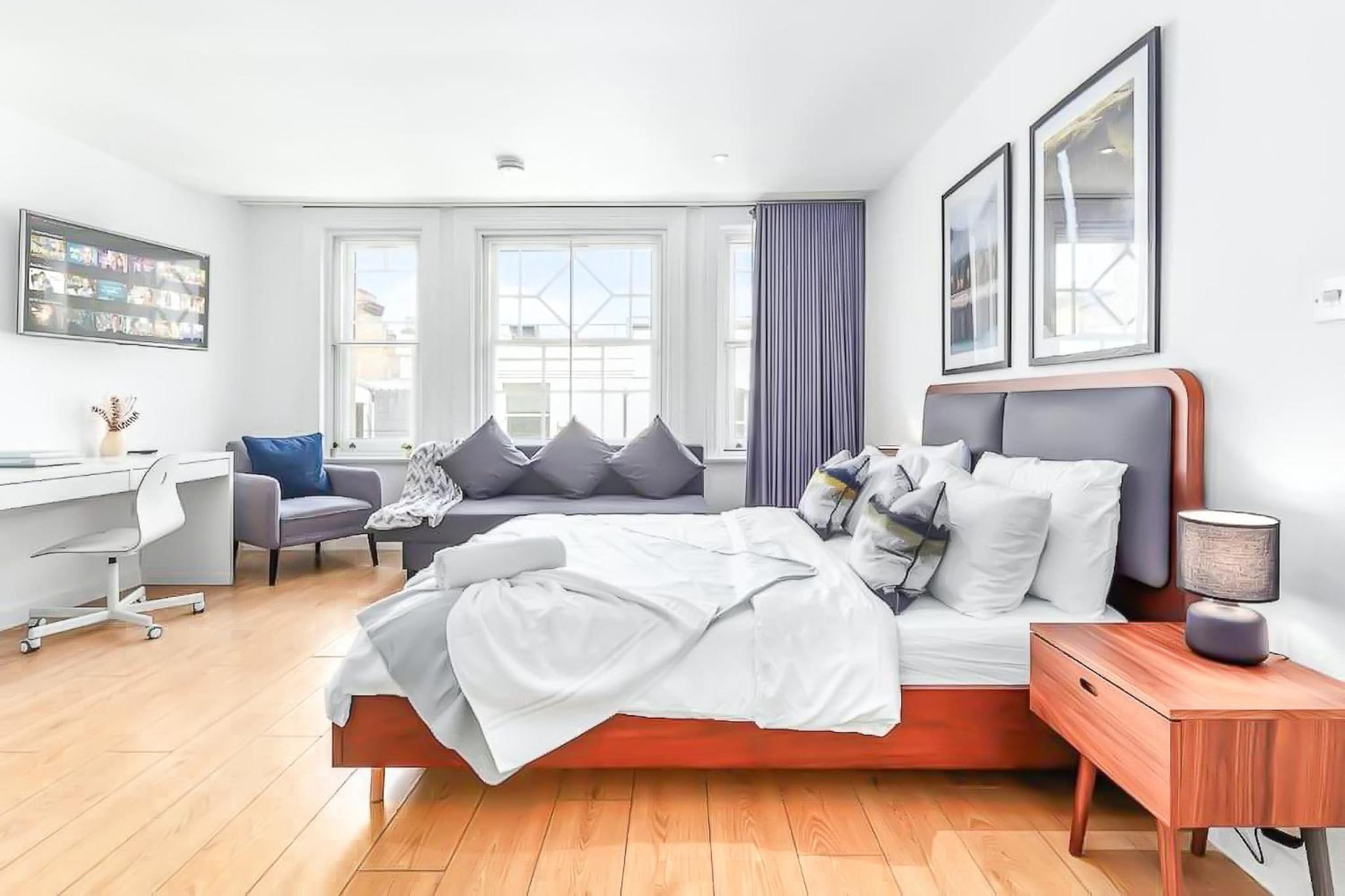Piccadilly, Soho 1 BR Sleep 6 VR1