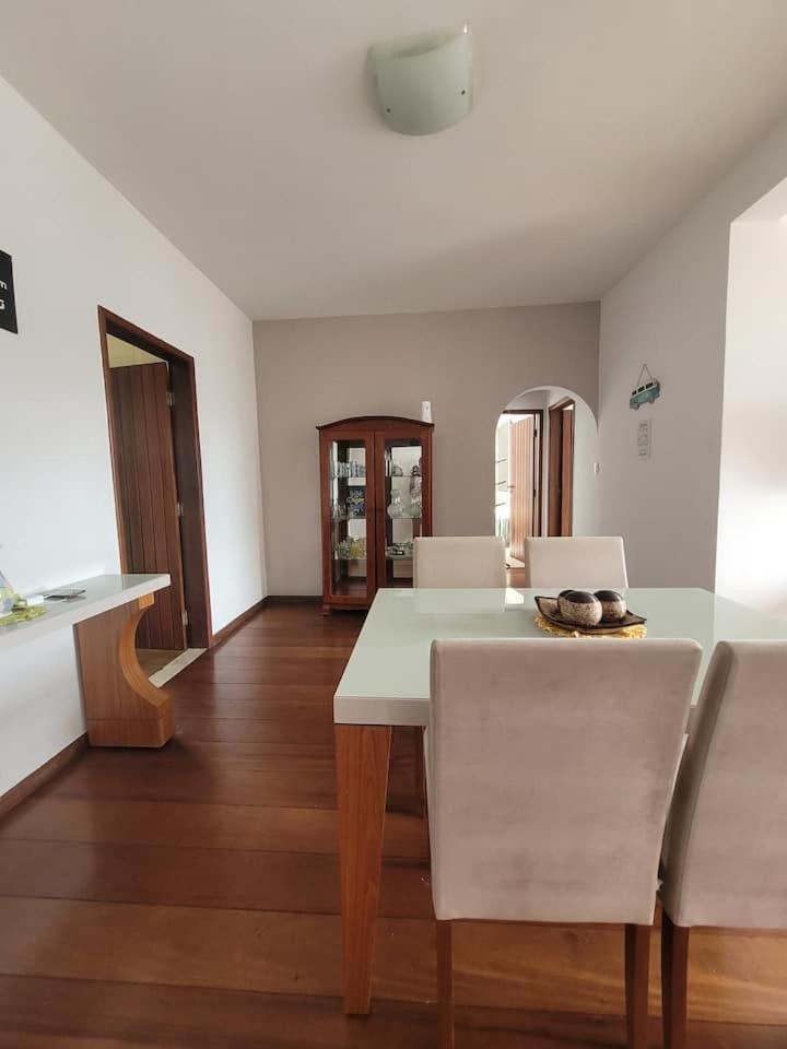 Apt 2 quartos Mobiliado no porto da barra 90m2 12 andar