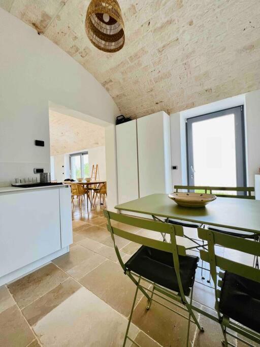 Tenuta Tre Marie, villa di pregio con piscina a Ostuni view 3