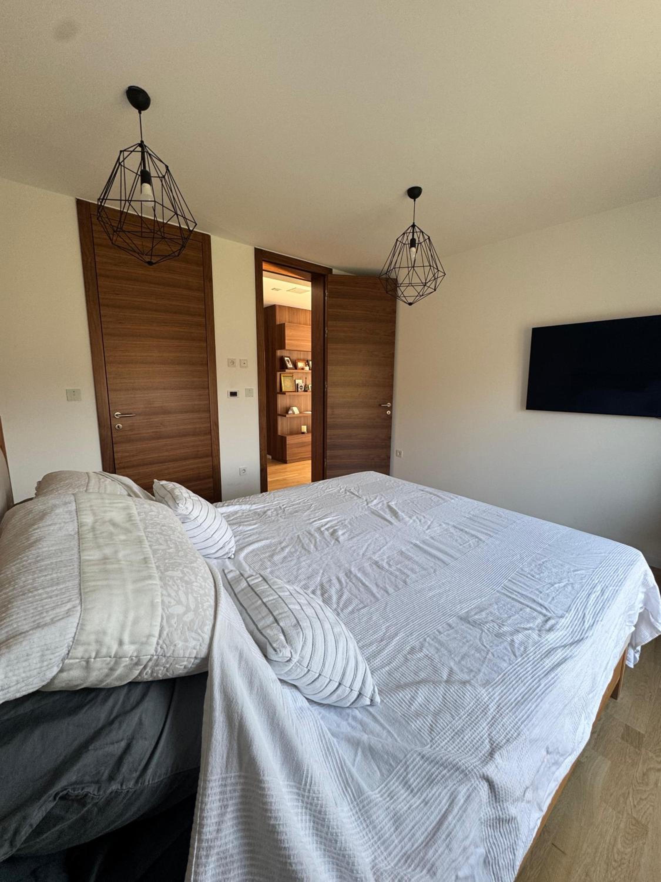 Luxury 3 Bedroom Apartment with Balcony & City View GreenResidence Sarajevo