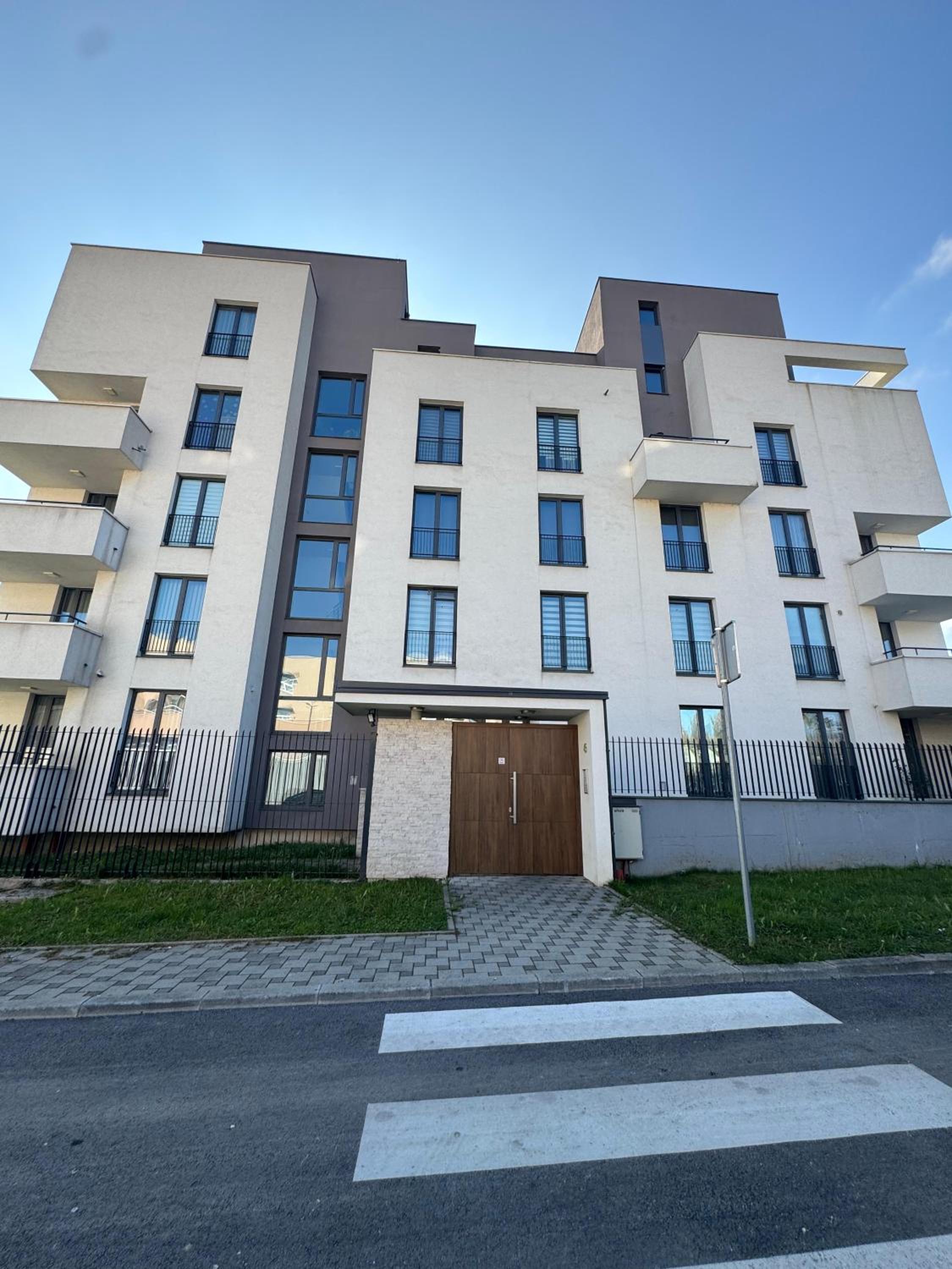 Luxury 3 Bedroom Apartment with Balcony & City View GreenResidence Sarajevo