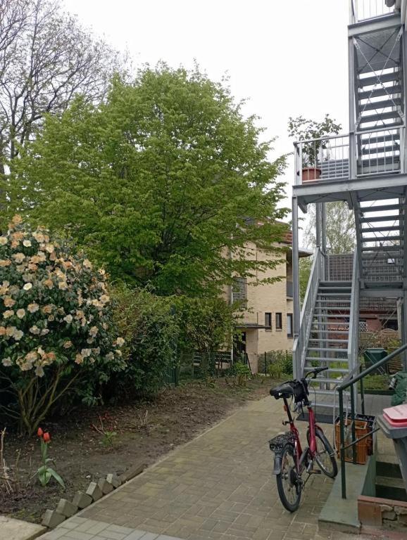 Peaceful Apartment-3 Zi, Loggia & Garden in Blankenese