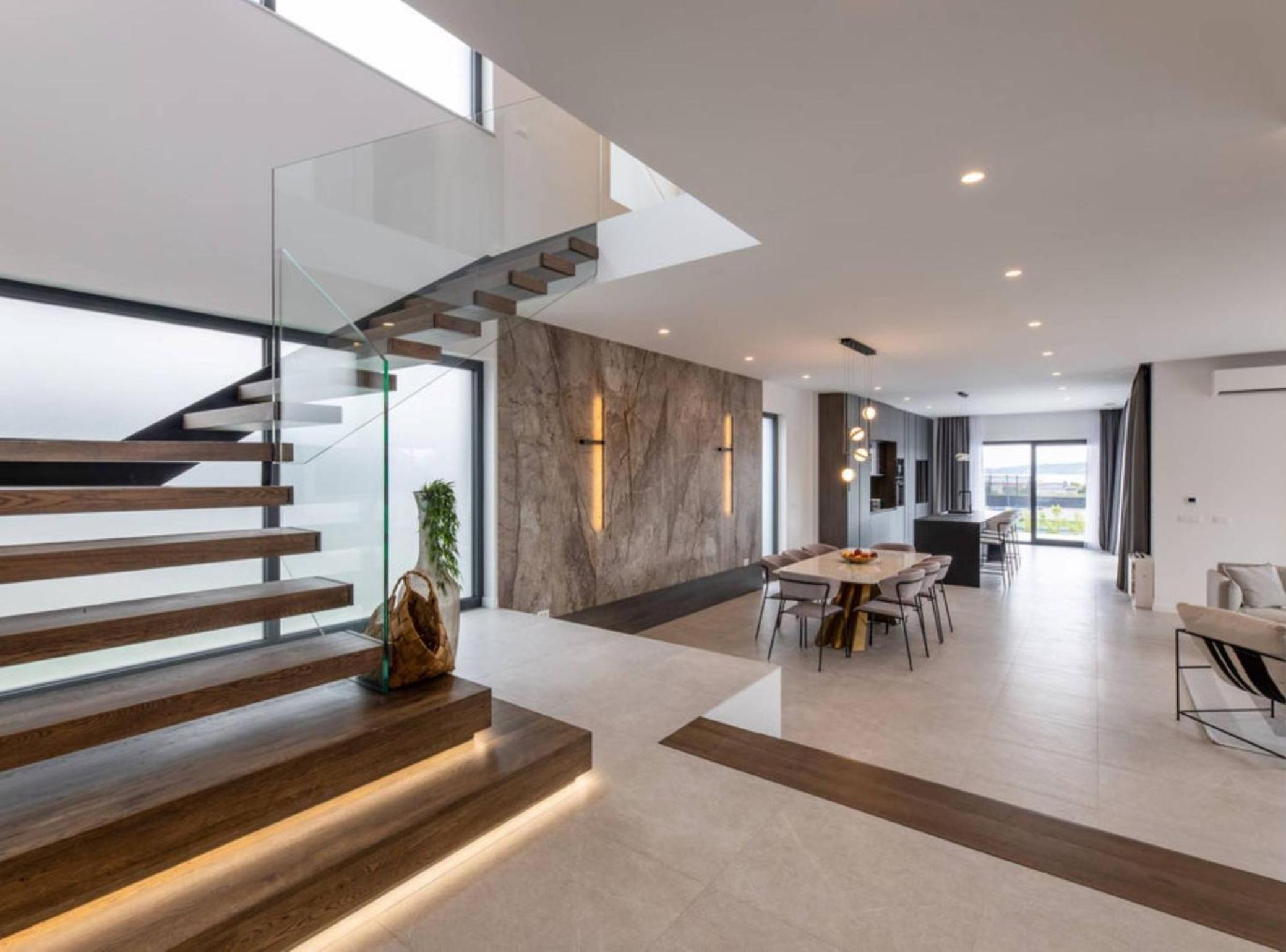 Moonlit Mirage Villa with Pool, Gym and Sauna