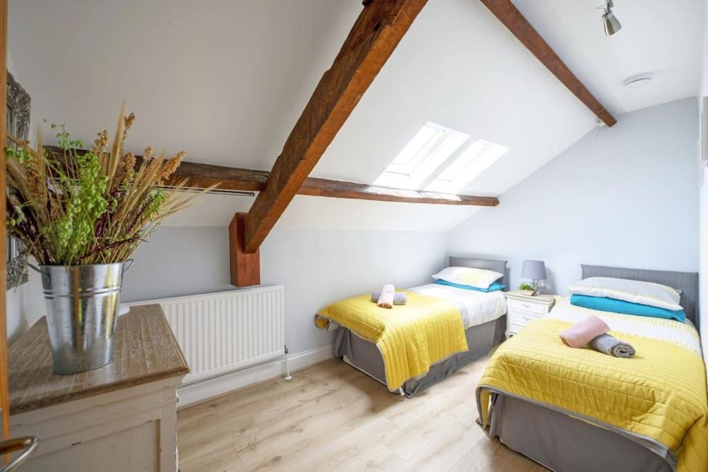 Spacious Teilo Barn Near Castles & Hiking Trails view 3