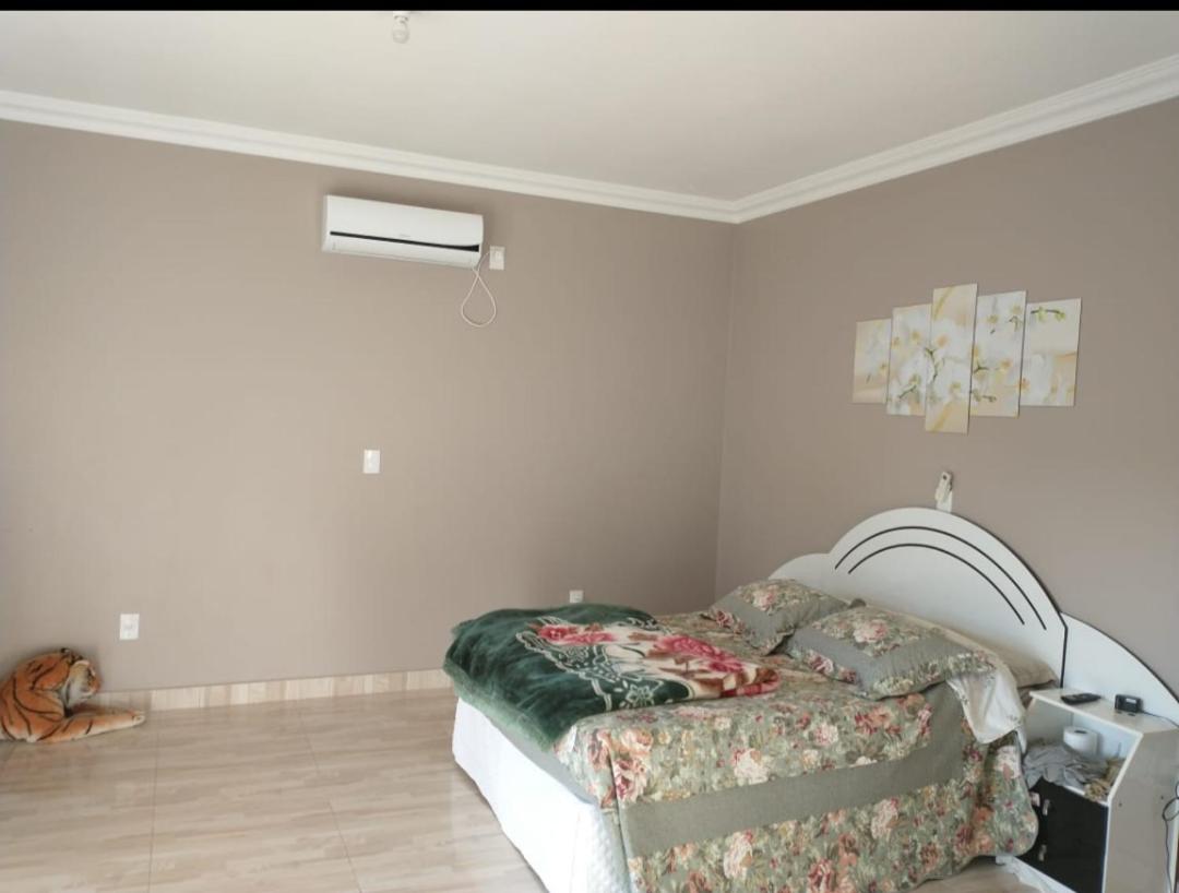 Casa 4 quartos a 2 km da praia da Cachoeira do BJ