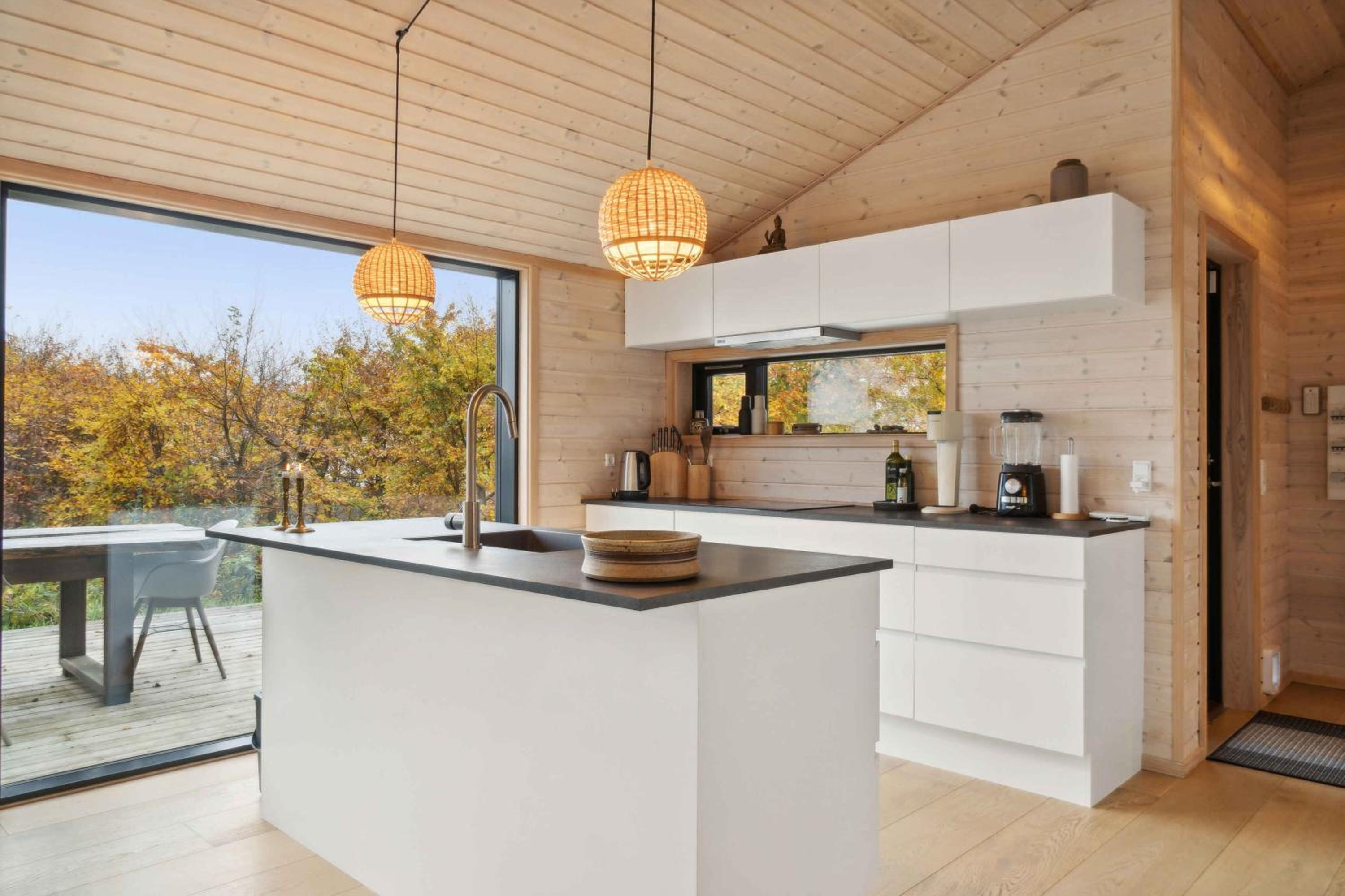 Wonderful Holiday Home With Sea View