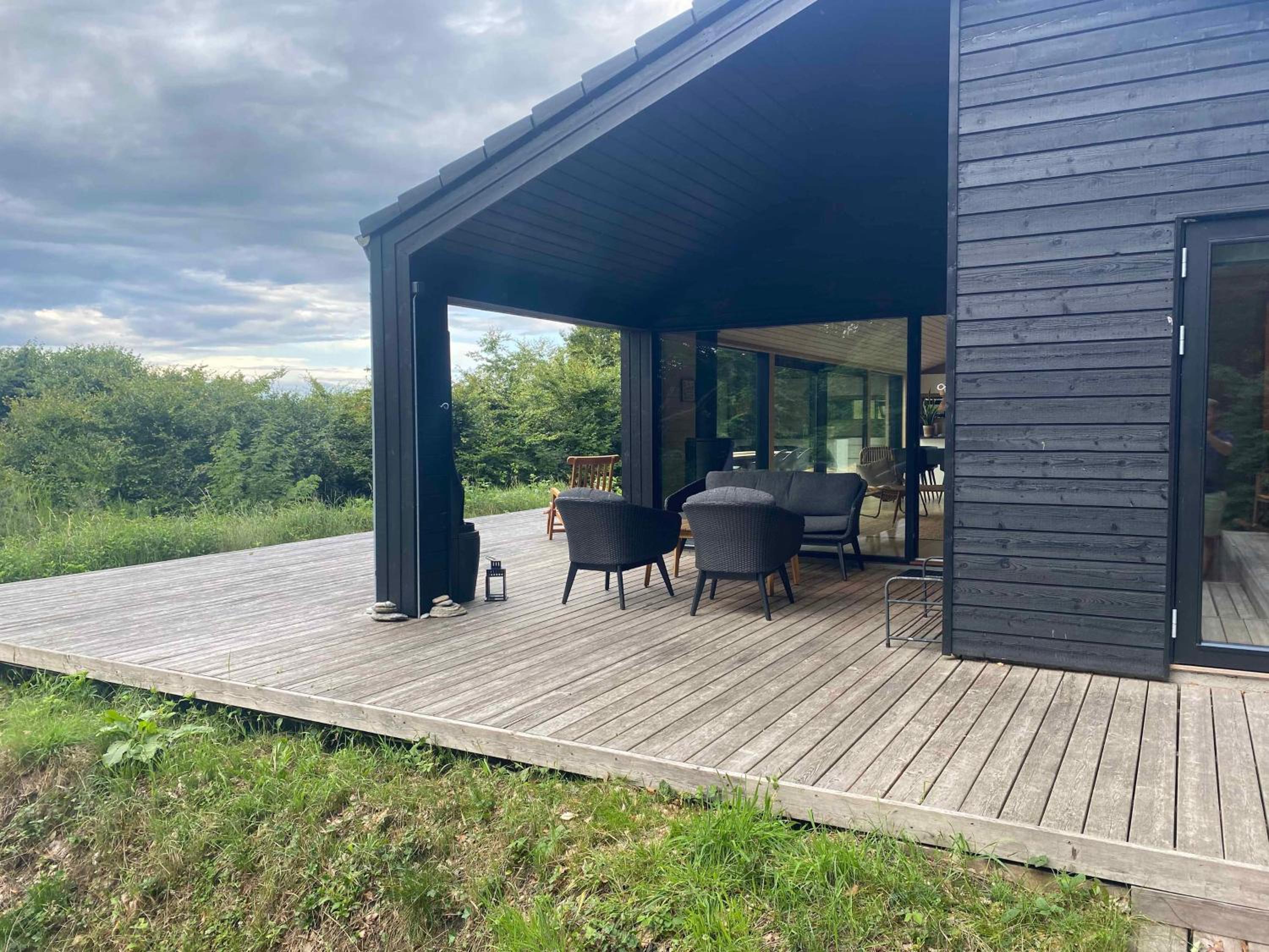 Wonderful Holiday Home With Sea View