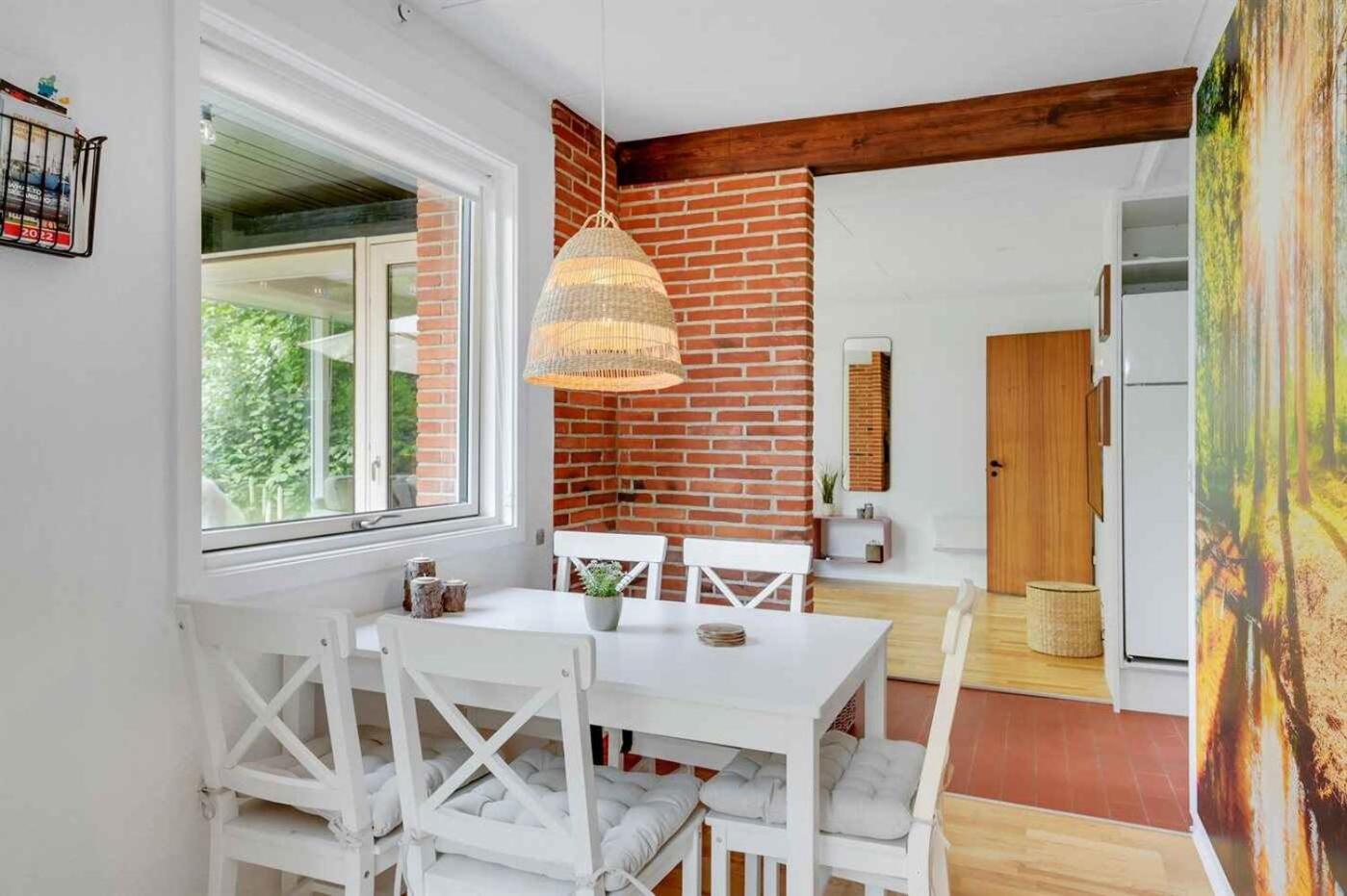 Cozy Cottage Near The Beautiful Rågeleje Beach