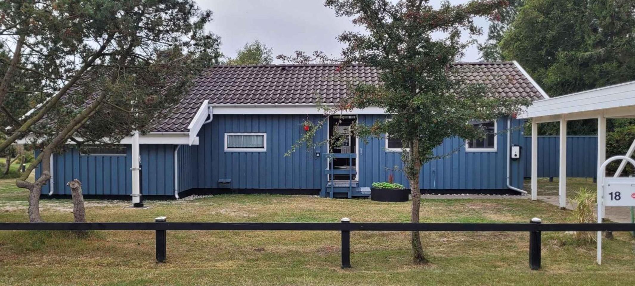 Charming Cottage In Second Row Near Lovely Beach