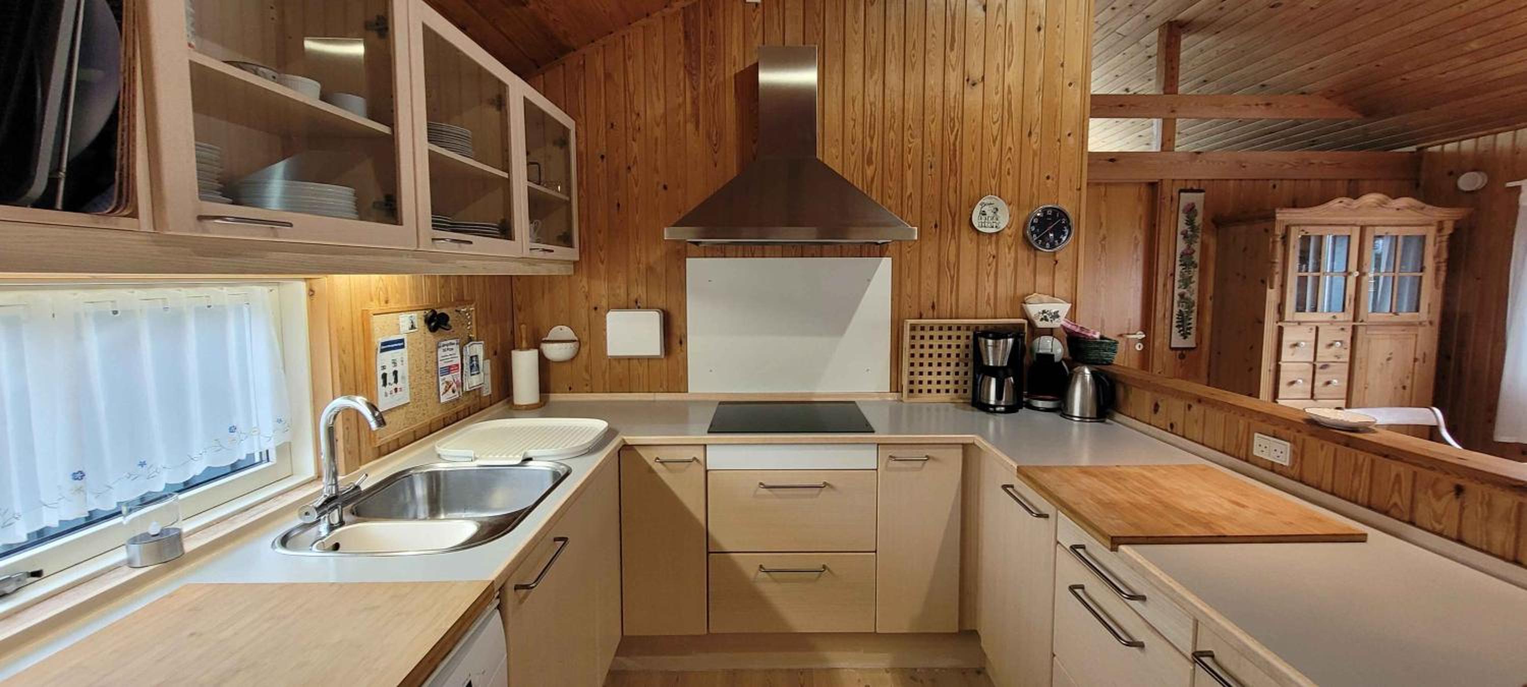 Charming Cottage In Second Row Near Lovely Beach