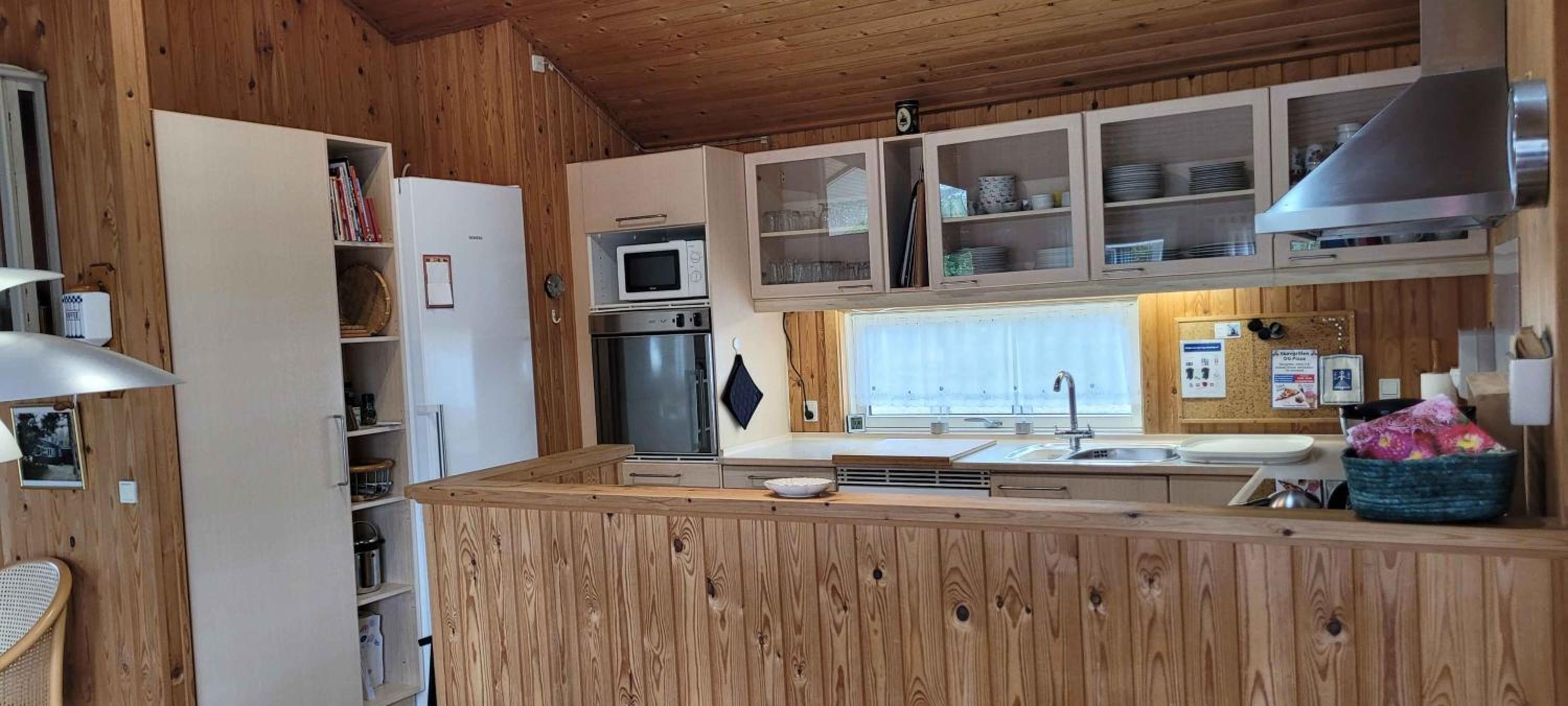 Charming Cottage In Second Row Near Lovely Beach