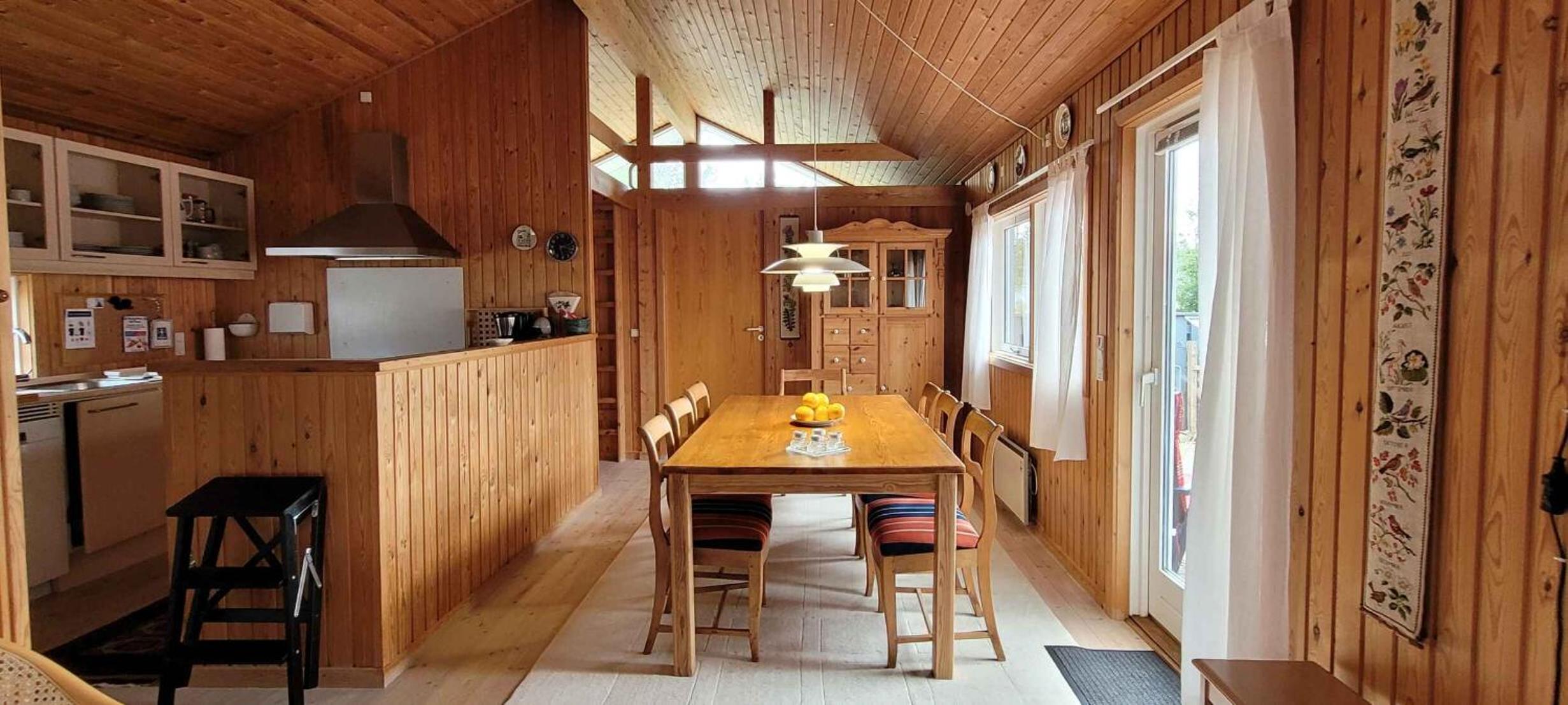 Charming Cottage In Second Row Near Lovely Beach