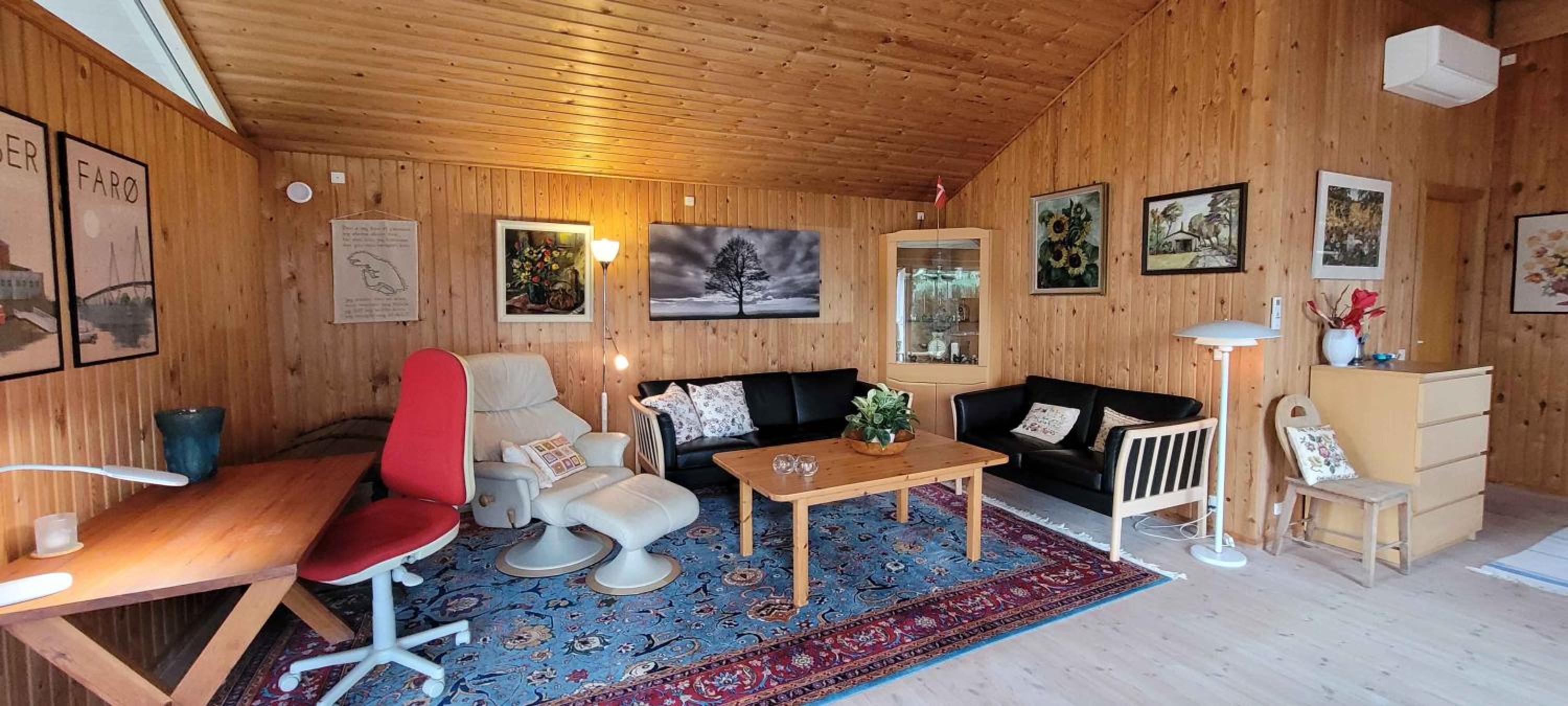 Charming Cottage In Second Row Near Lovely Beach
