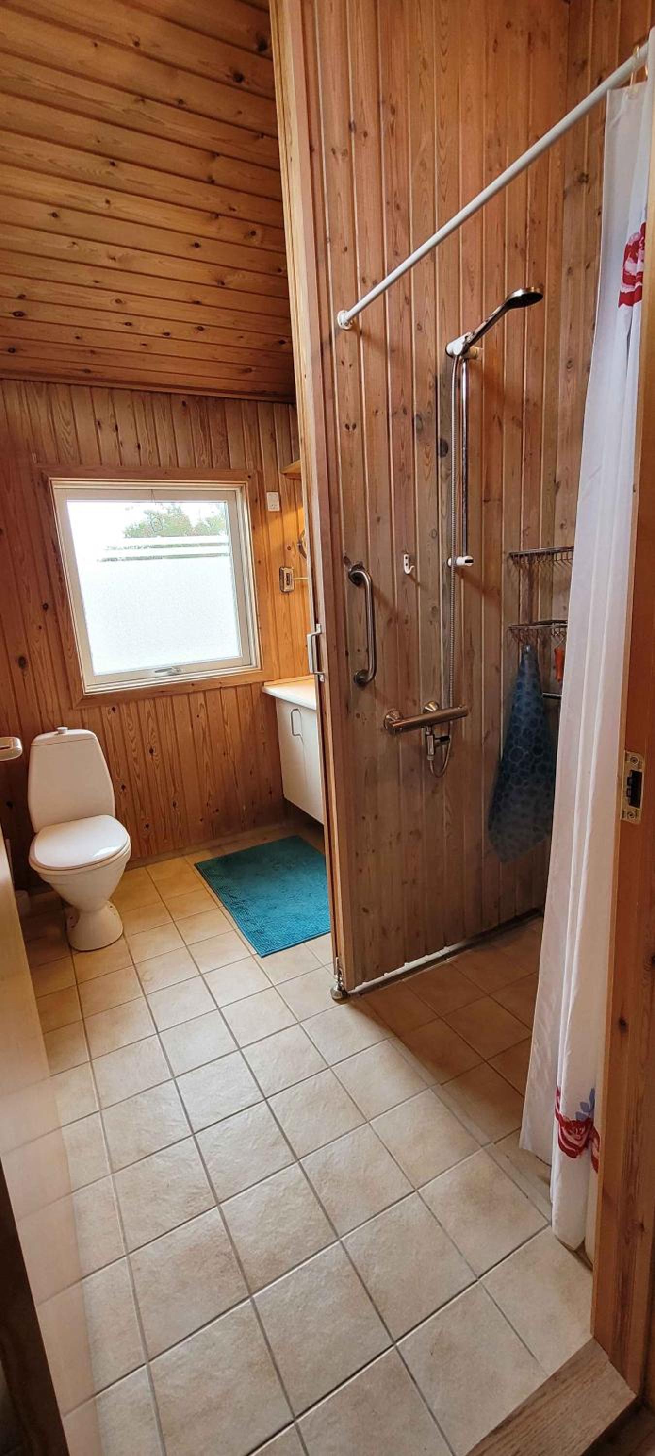 Charming Cottage In Second Row Near Lovely Beach