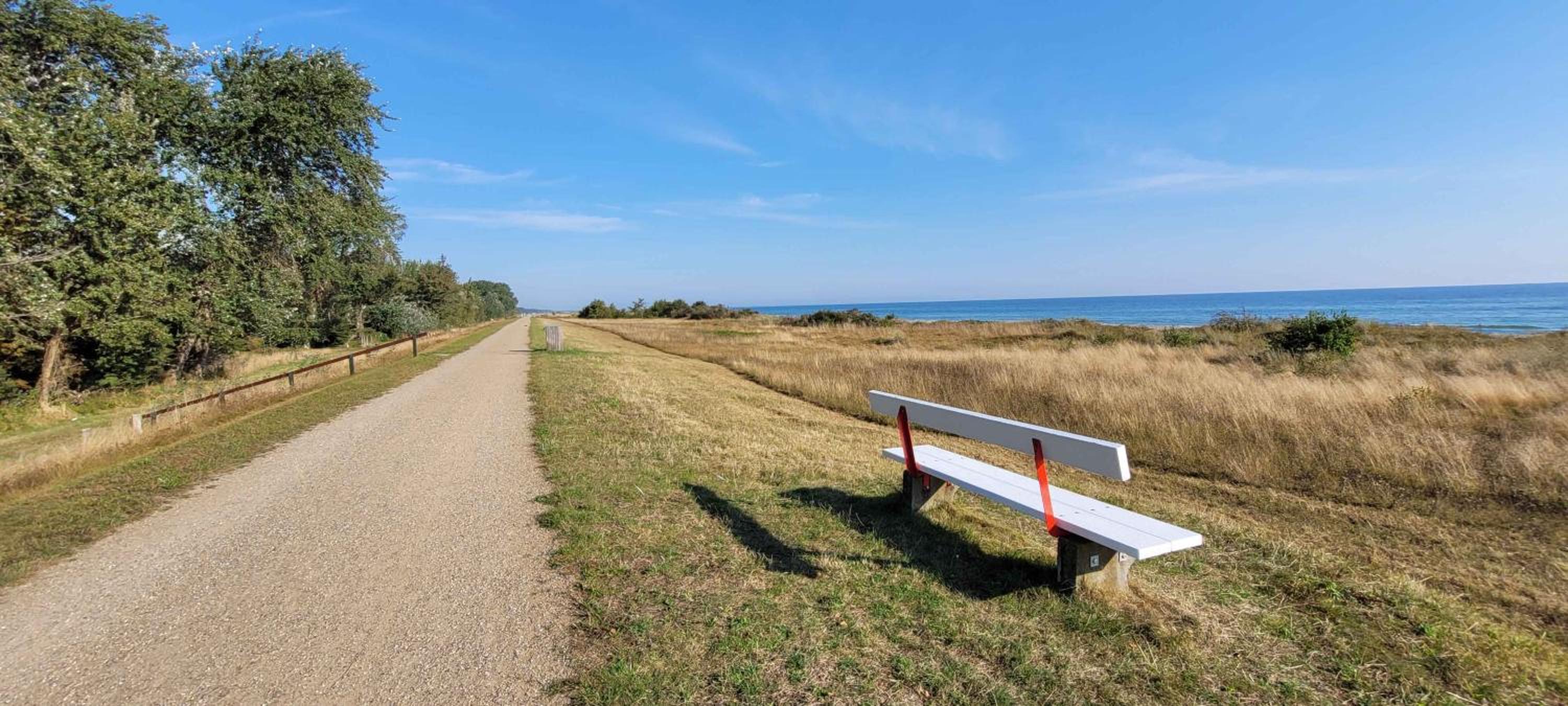 Charming Cottage In Second Row Near Lovely Beach