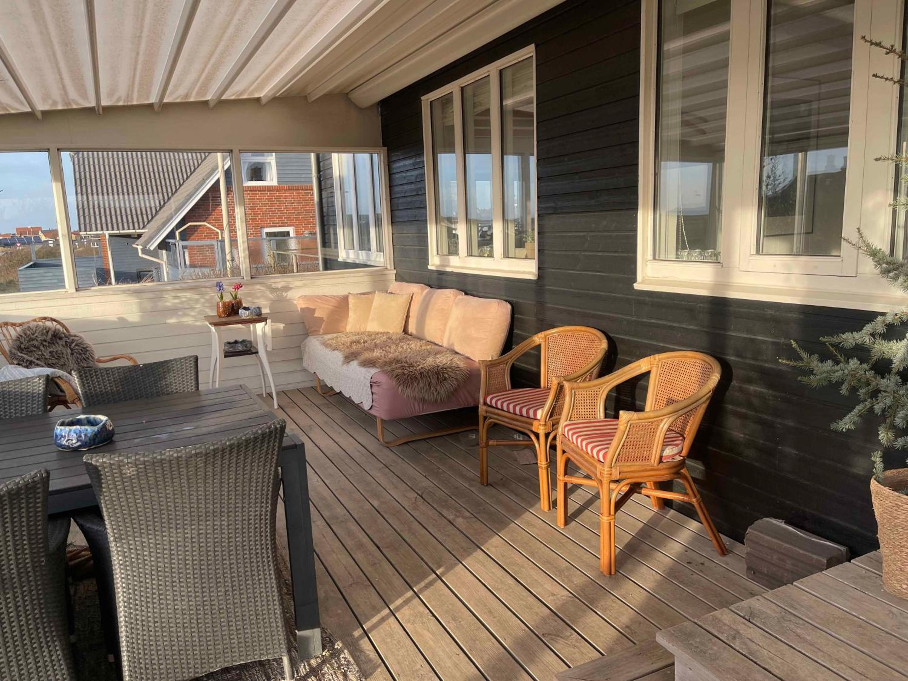 Lovely Summer House Close To The Beach