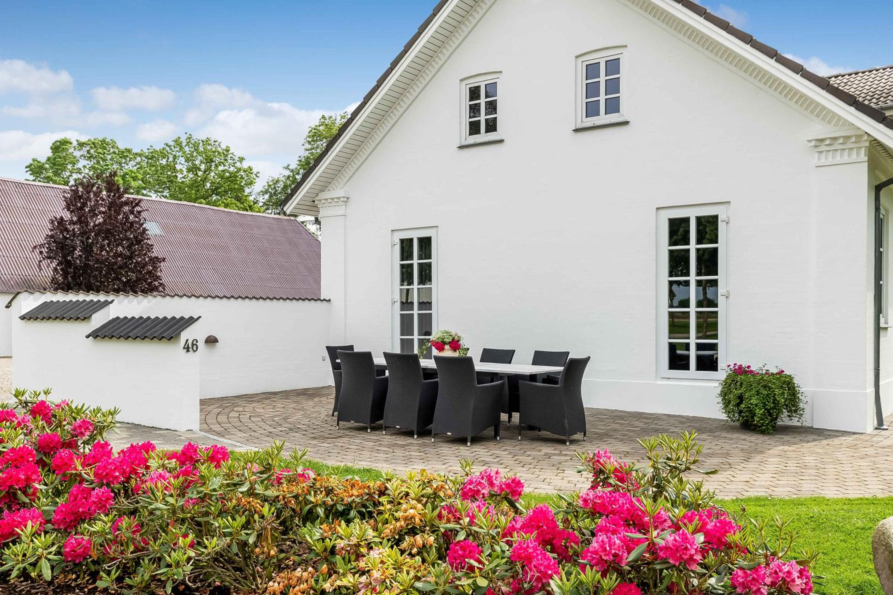 Spacious House With Room For Relaxation And Play
