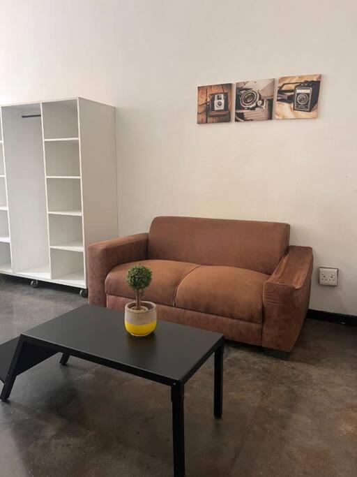 Amukele Apts Unit 410 by 12Decades