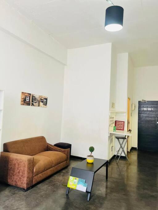 Amukele Apts Unit 410 by 12Decades