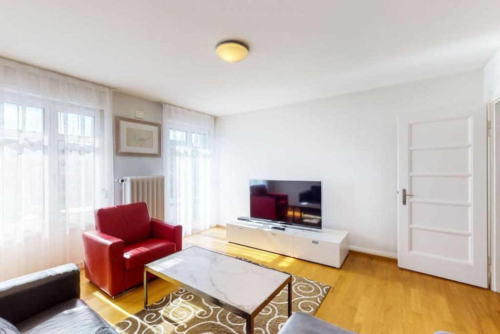 3BR city flat near Bellevue! - SF6
