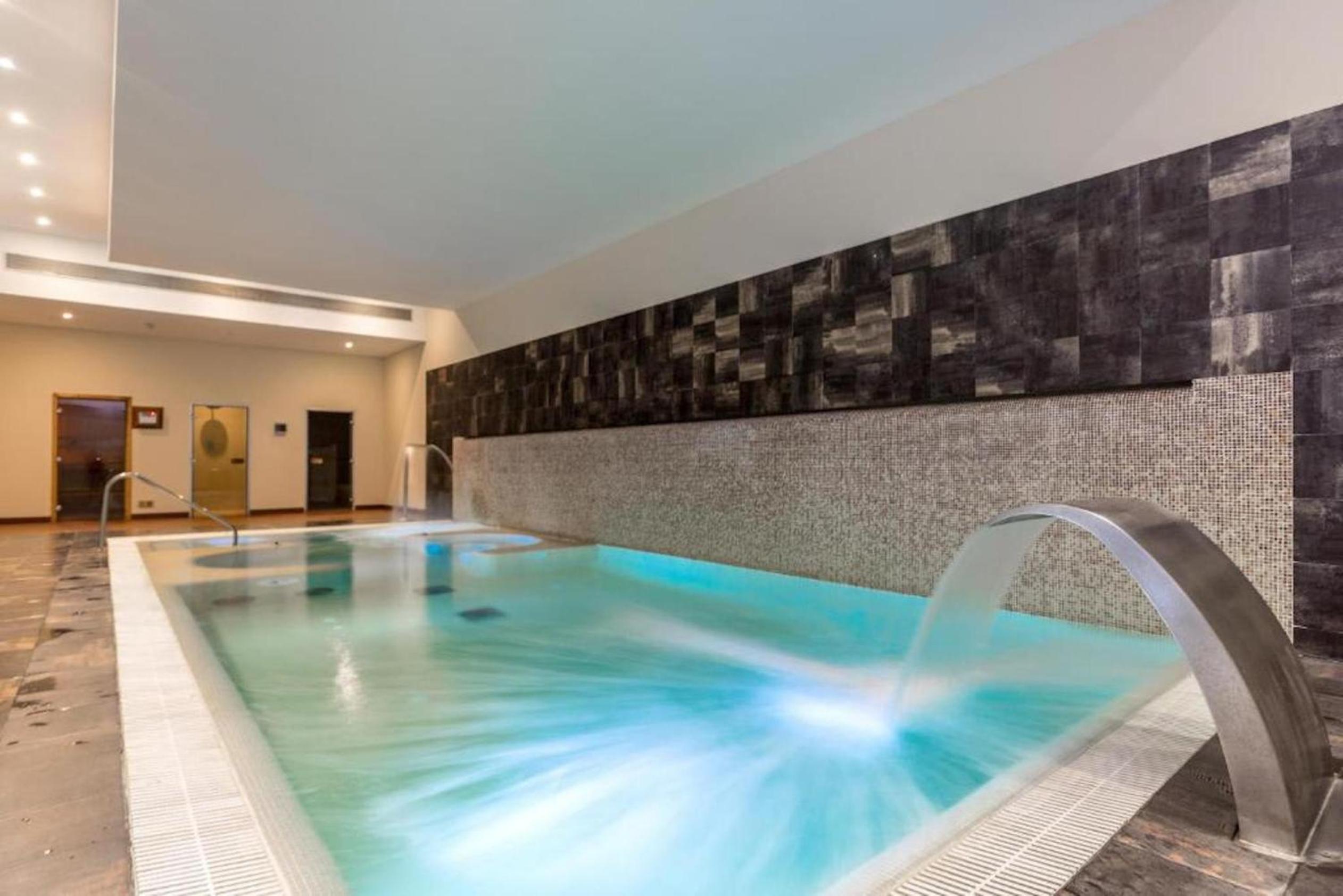 Luxury Ground Floor Apartment with Spa Facilities