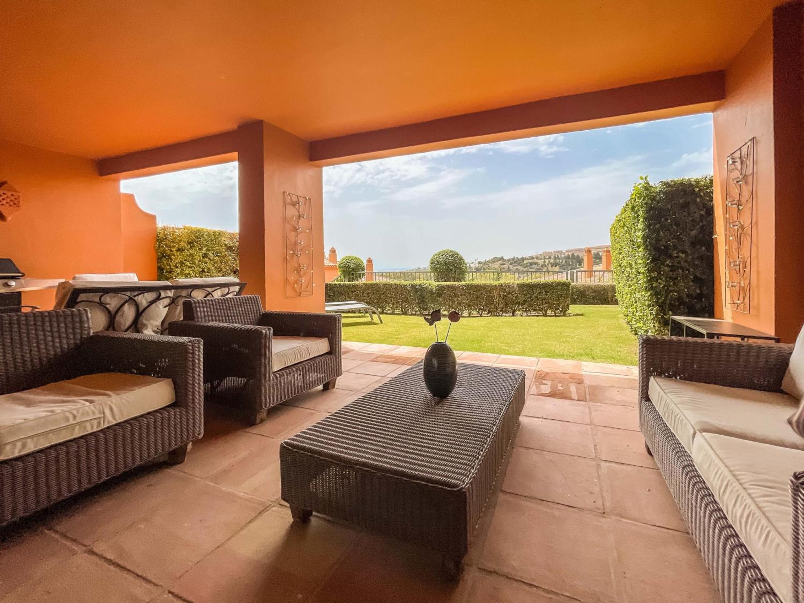 Luxury Ground Floor Apartment with Spa Facilities