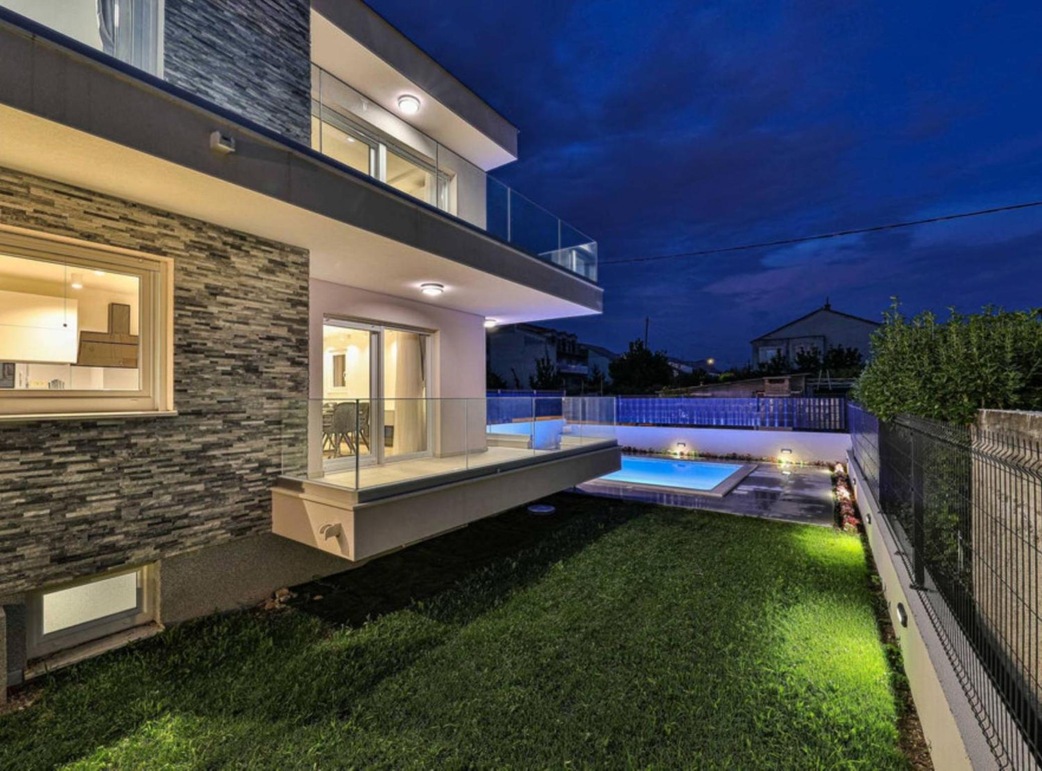 Expansive Retreat with Private Pool & BBQ, Near the Beach view 2