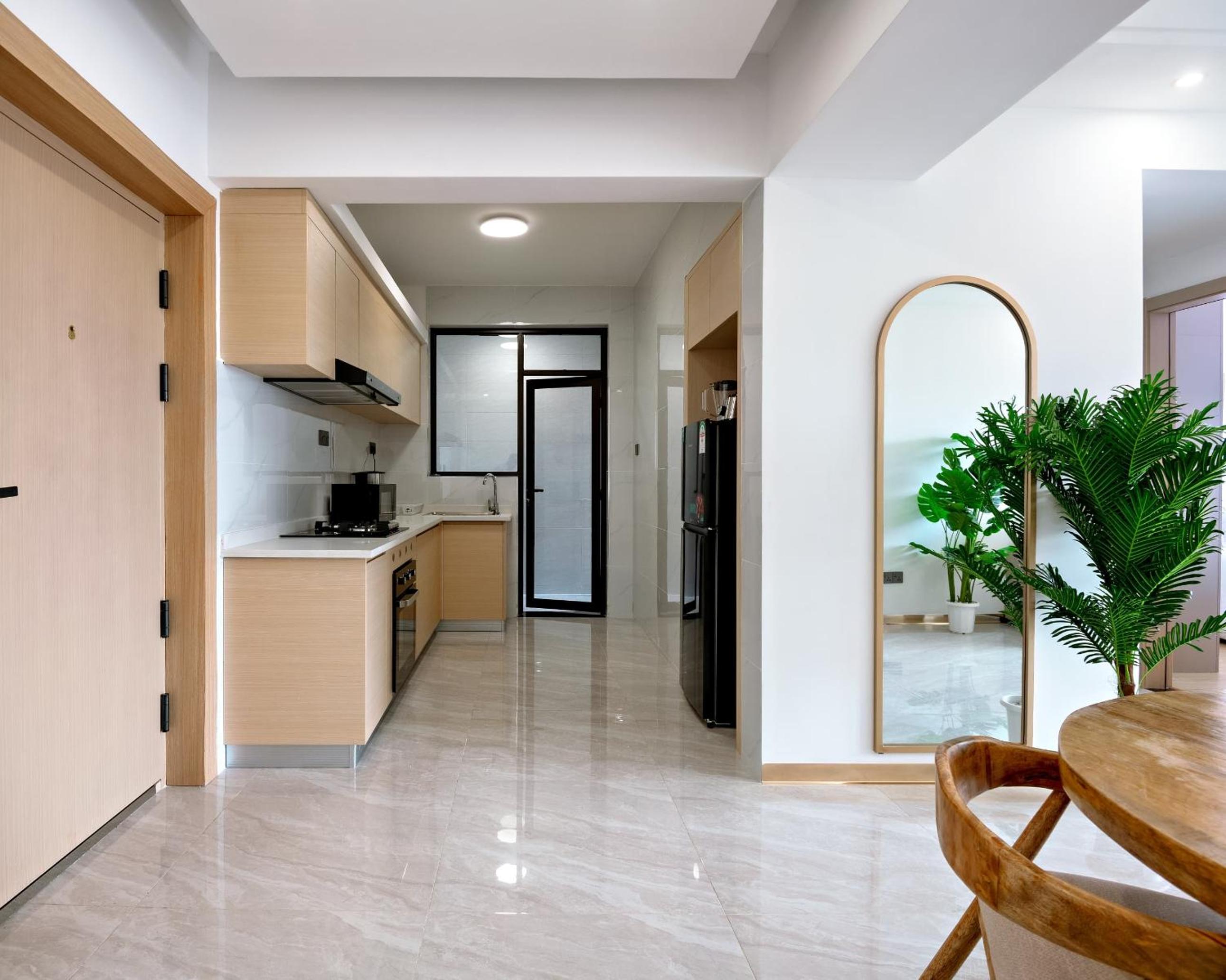 Spacious 1 bedroom apartment, fully furnished and serviced