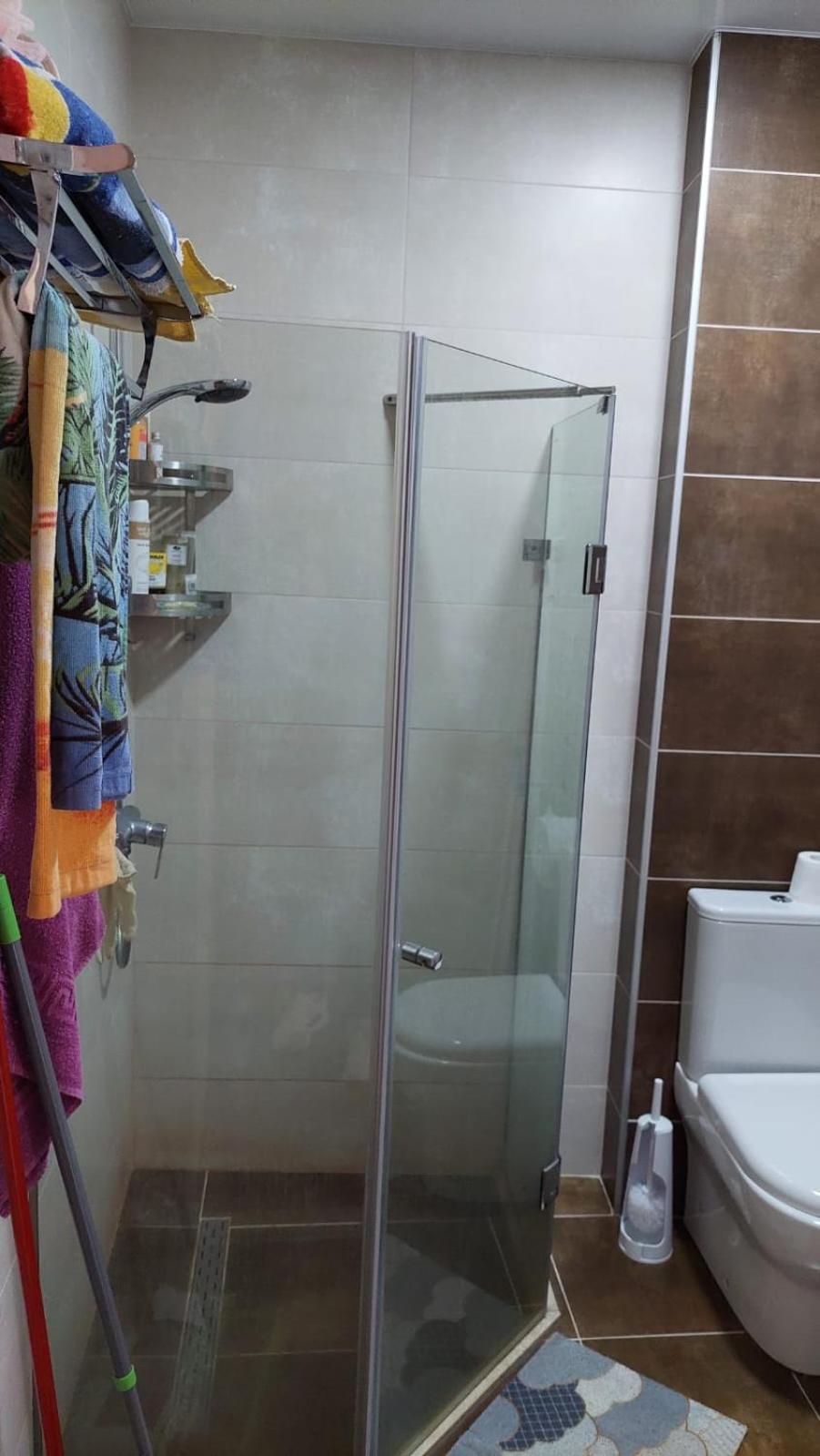 White Sales AmiranApartmentAA1