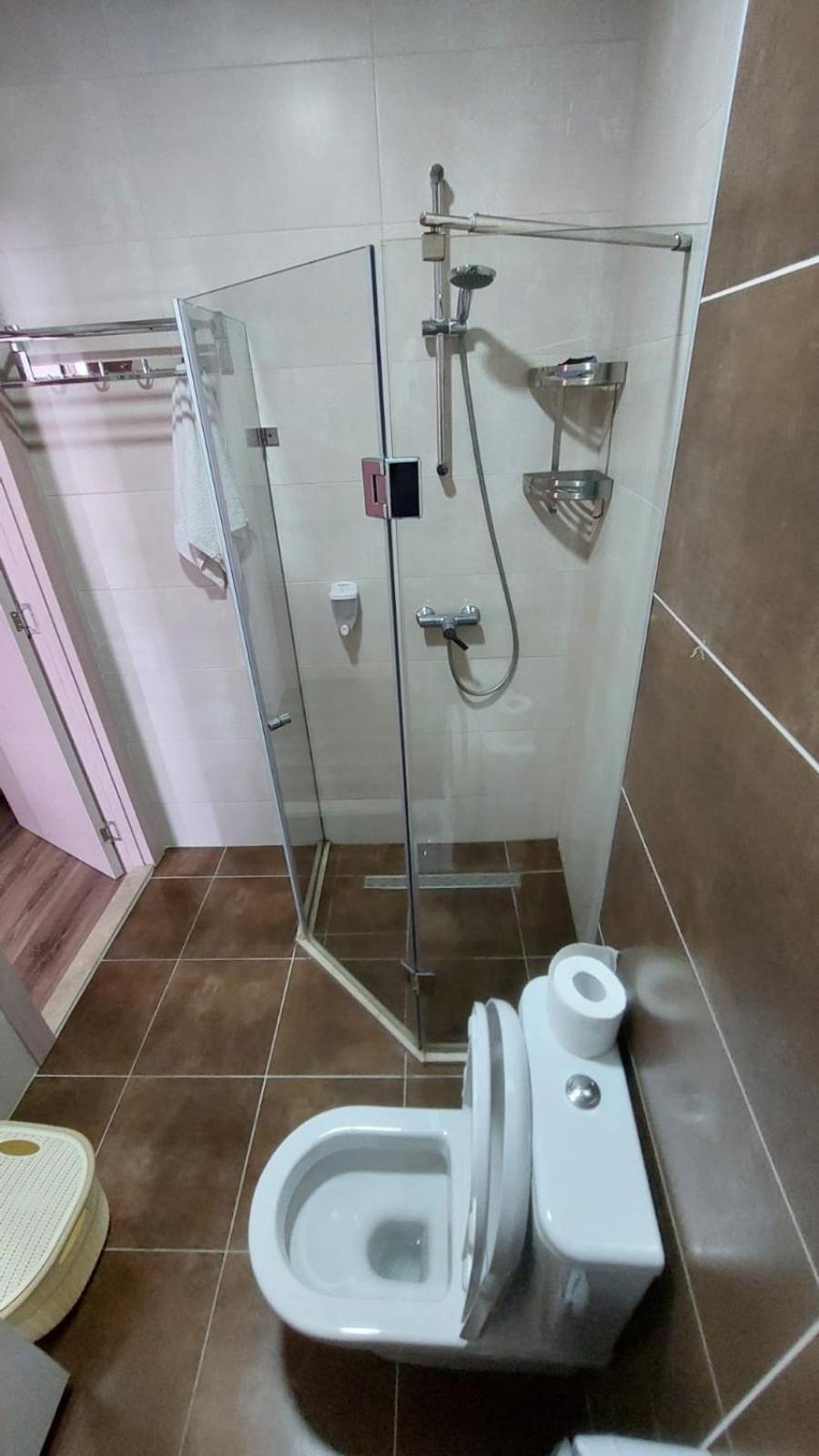 White Sales AmiranApartmentAA1