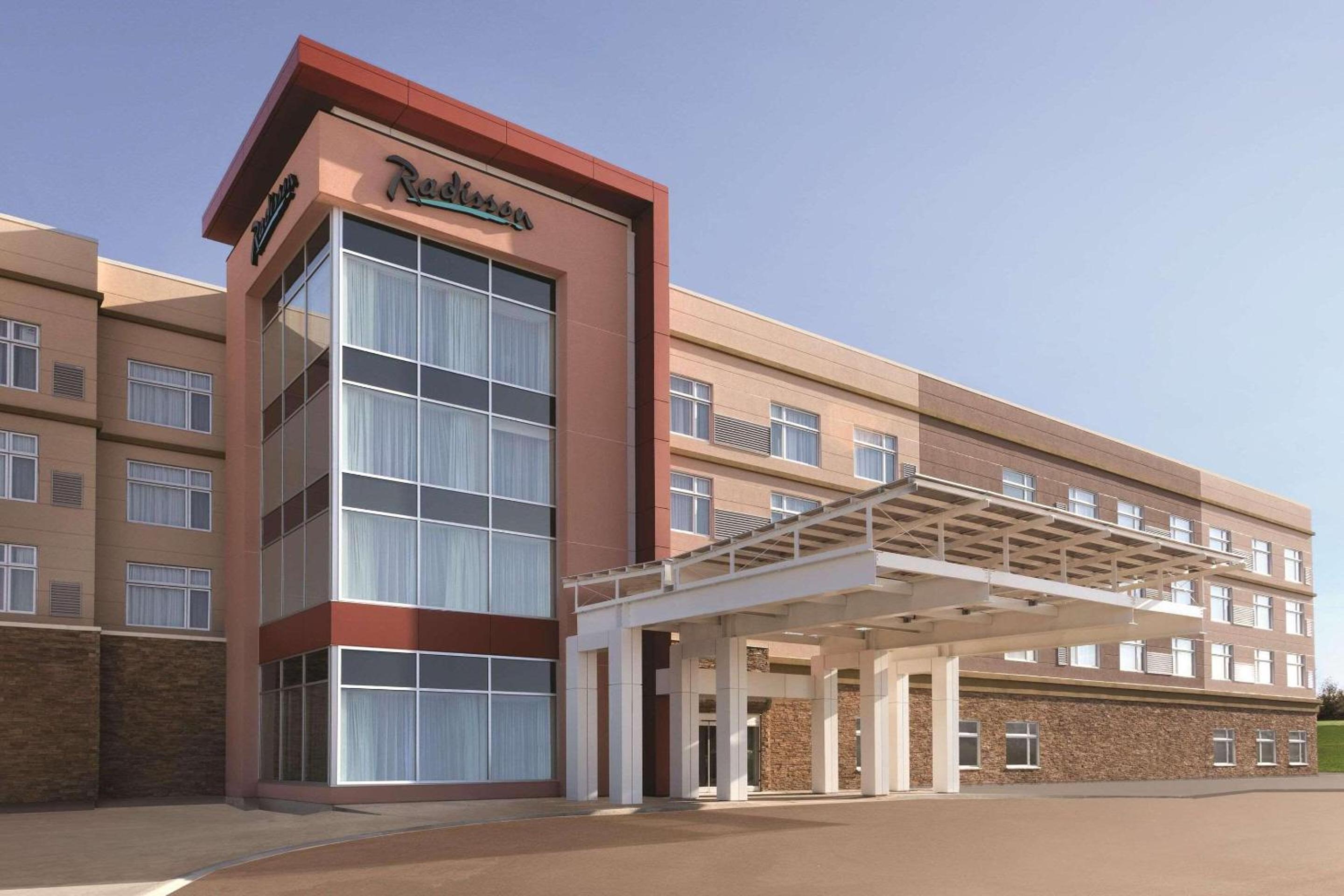 Fredericton Vacations - Radisson Kingswood Hotel  Suites, Fredericton - Property Image 1
