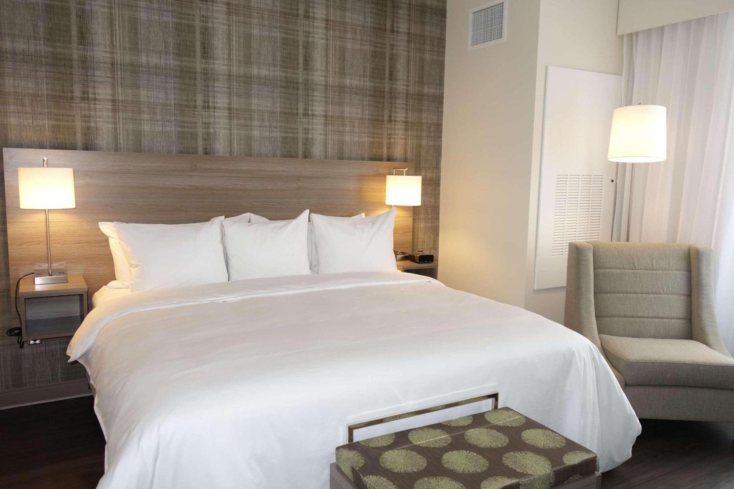 Fredericton Vacations - Radisson Kingswood Hotel  Suites, Fredericton - Property Image 5