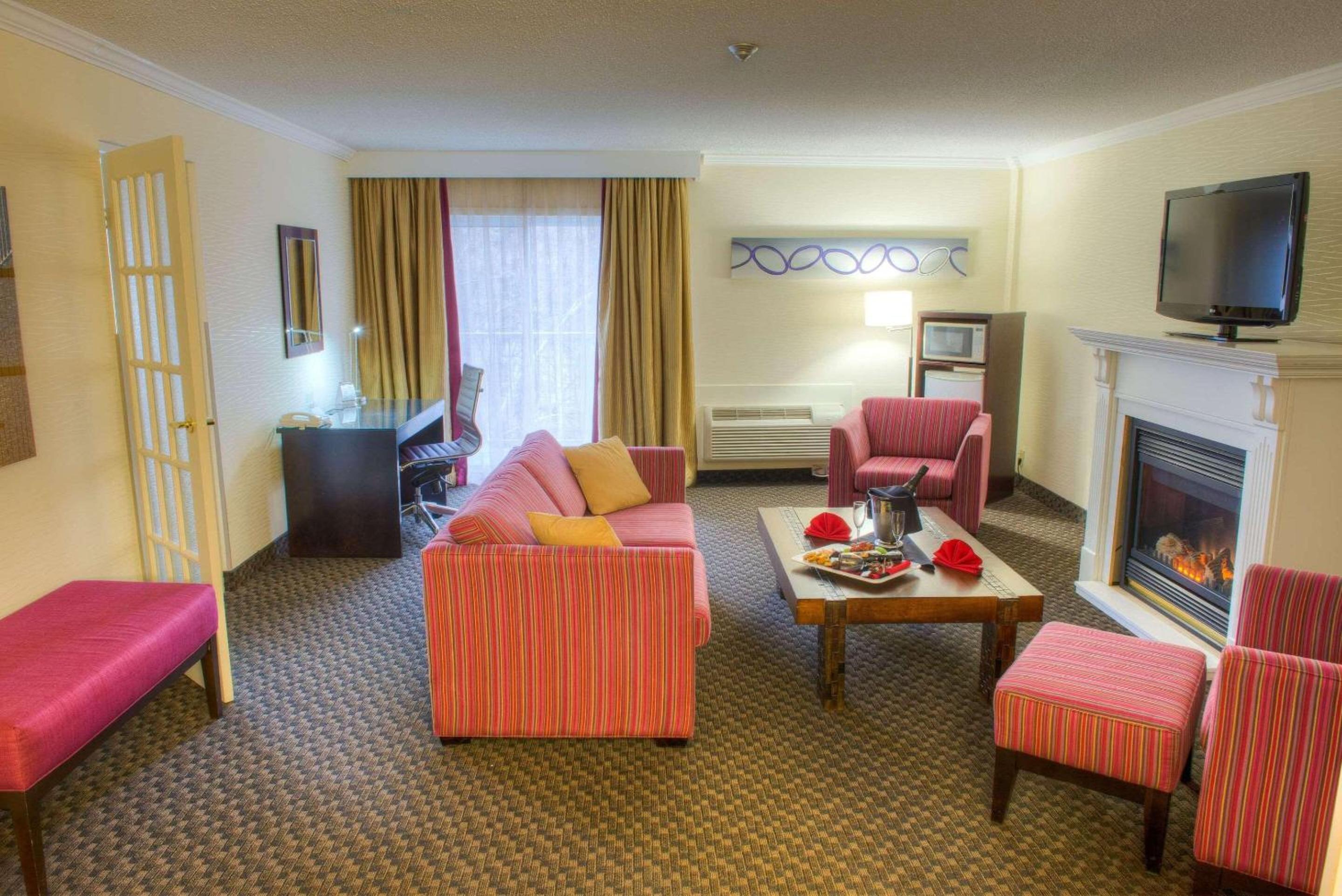 Sudbury Vacations - Radisson Hotel Sudbury - Property Image 1