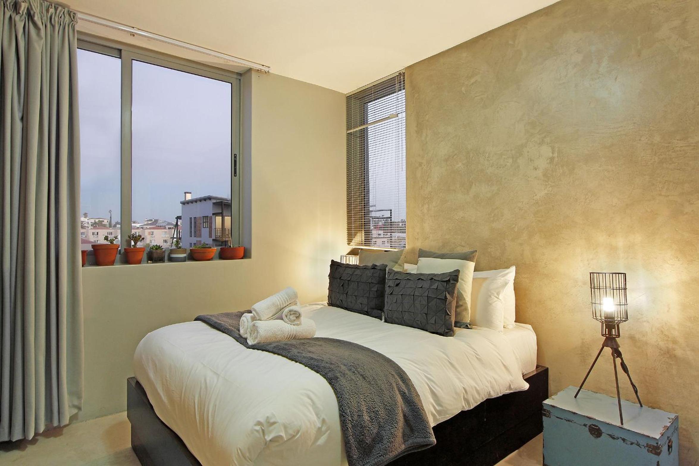 Infinity 404 view 4