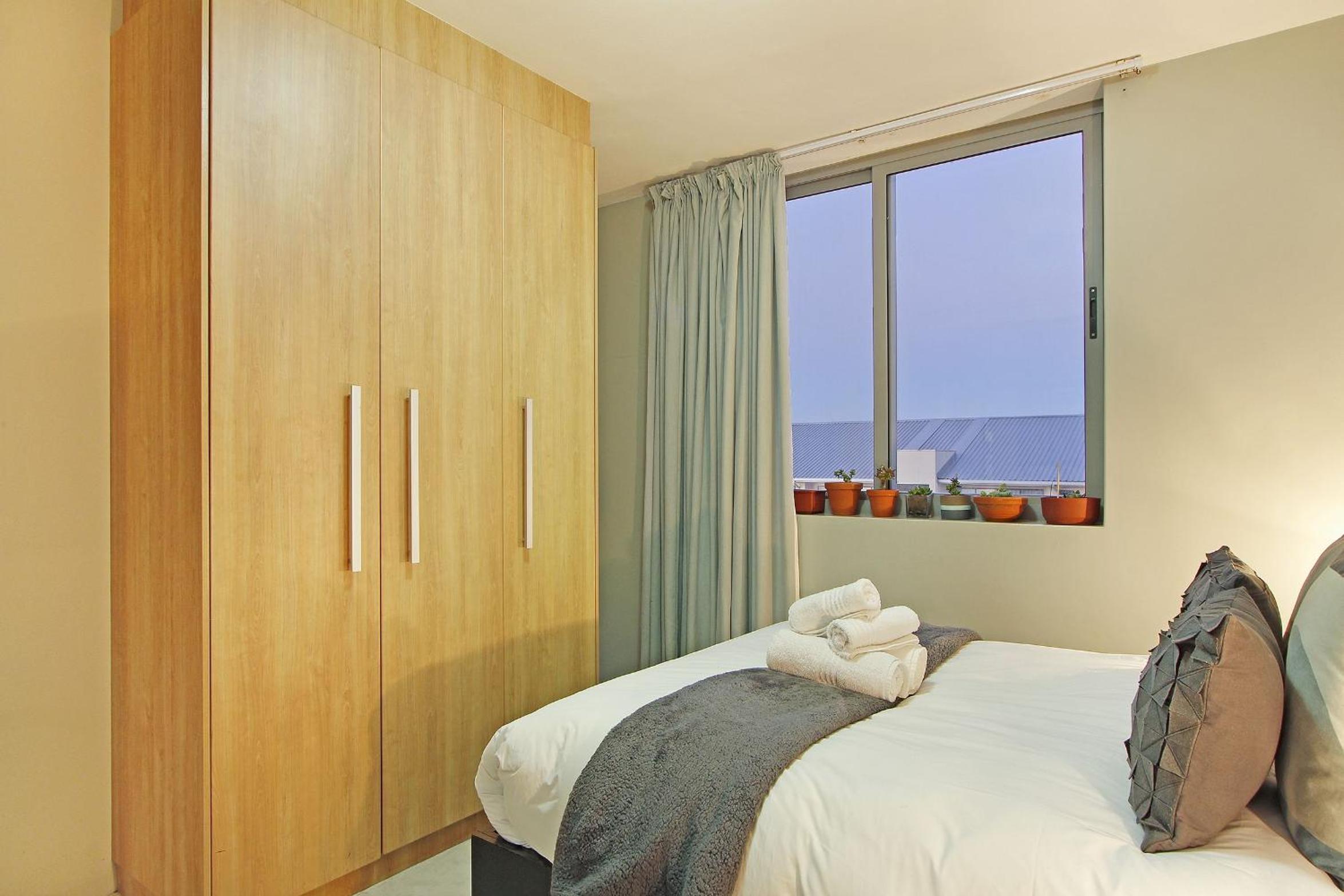 Infinity 404 view 5