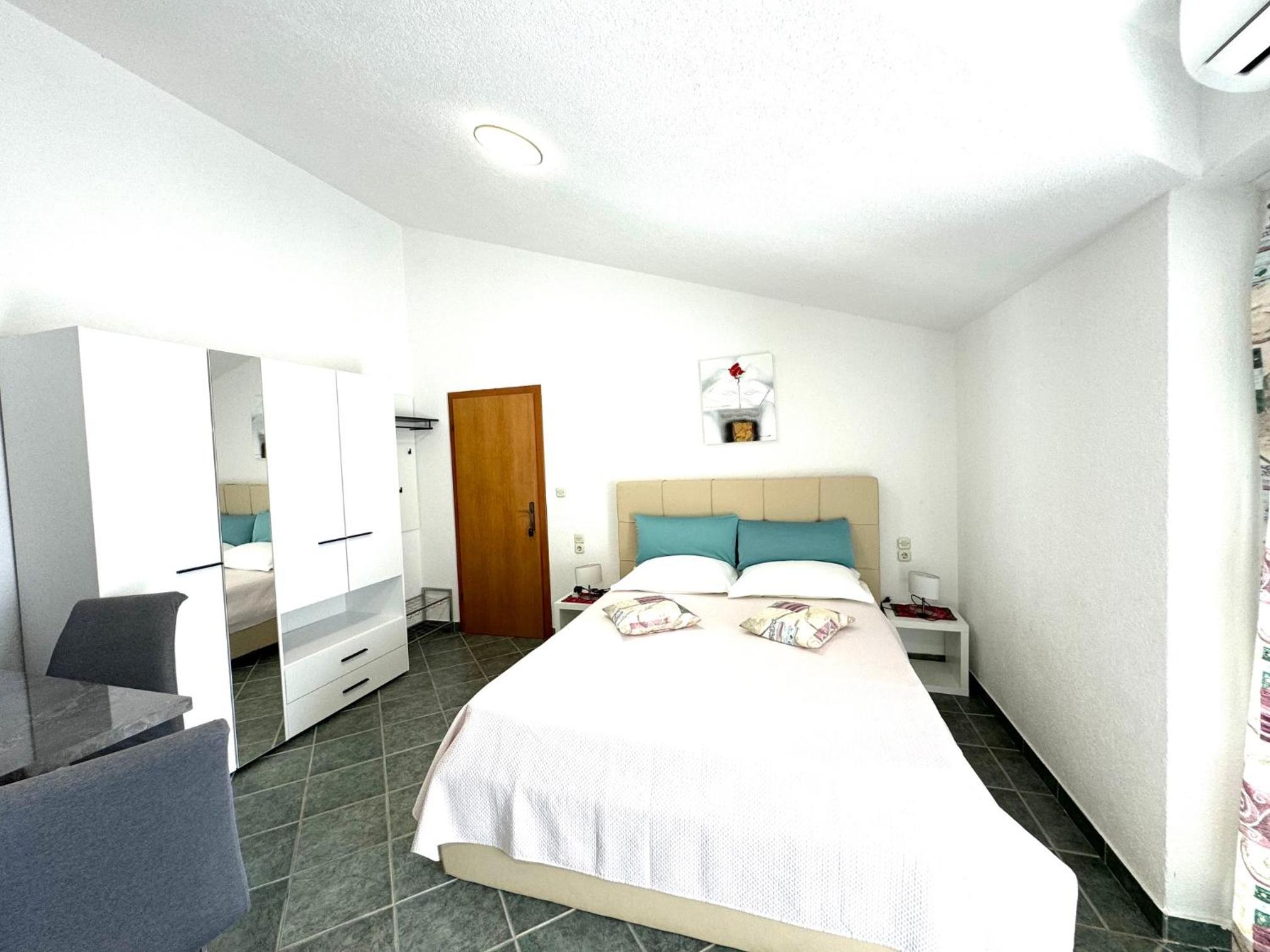 NellaToni Apartments