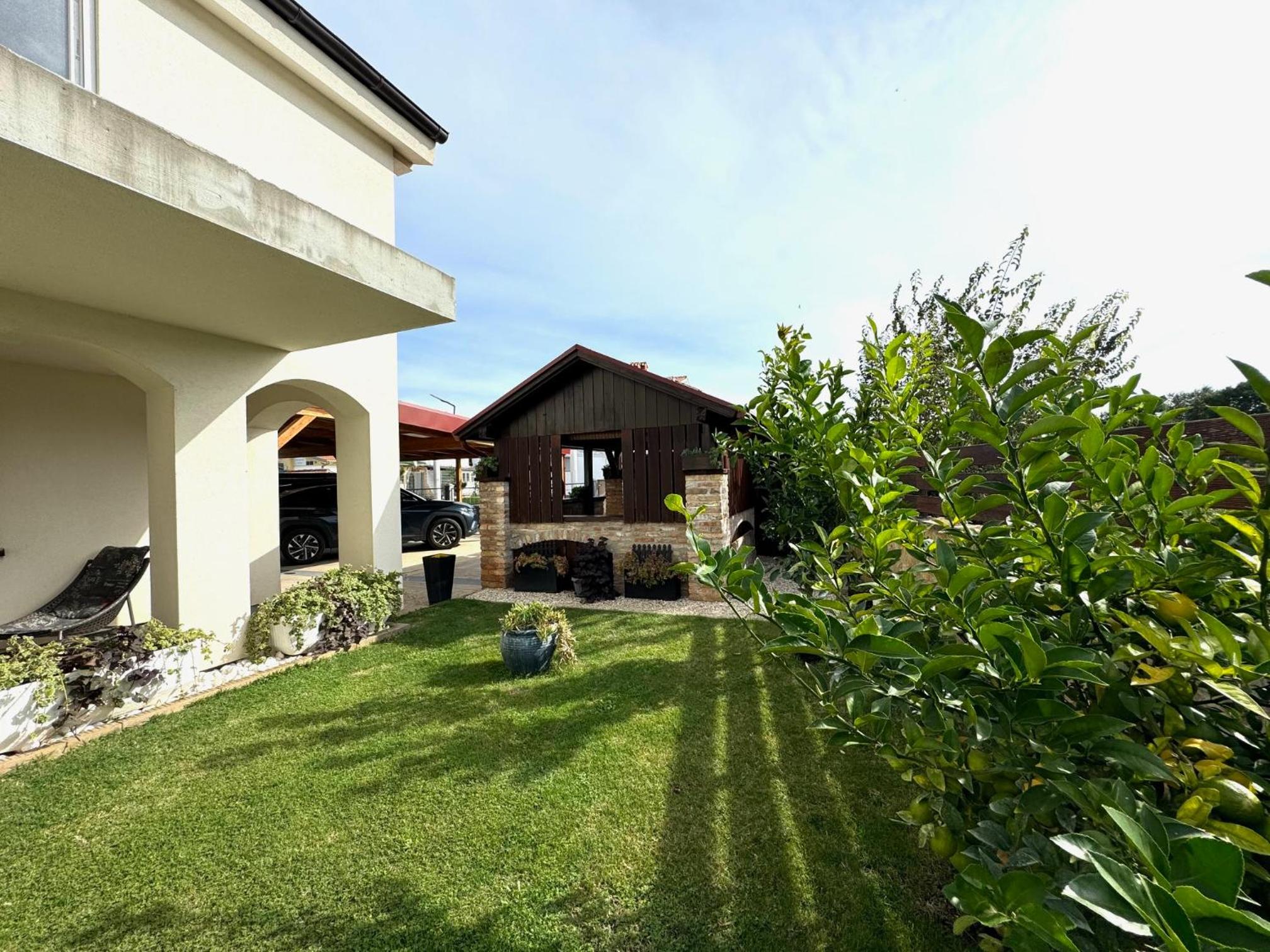 NellaToni Apartments