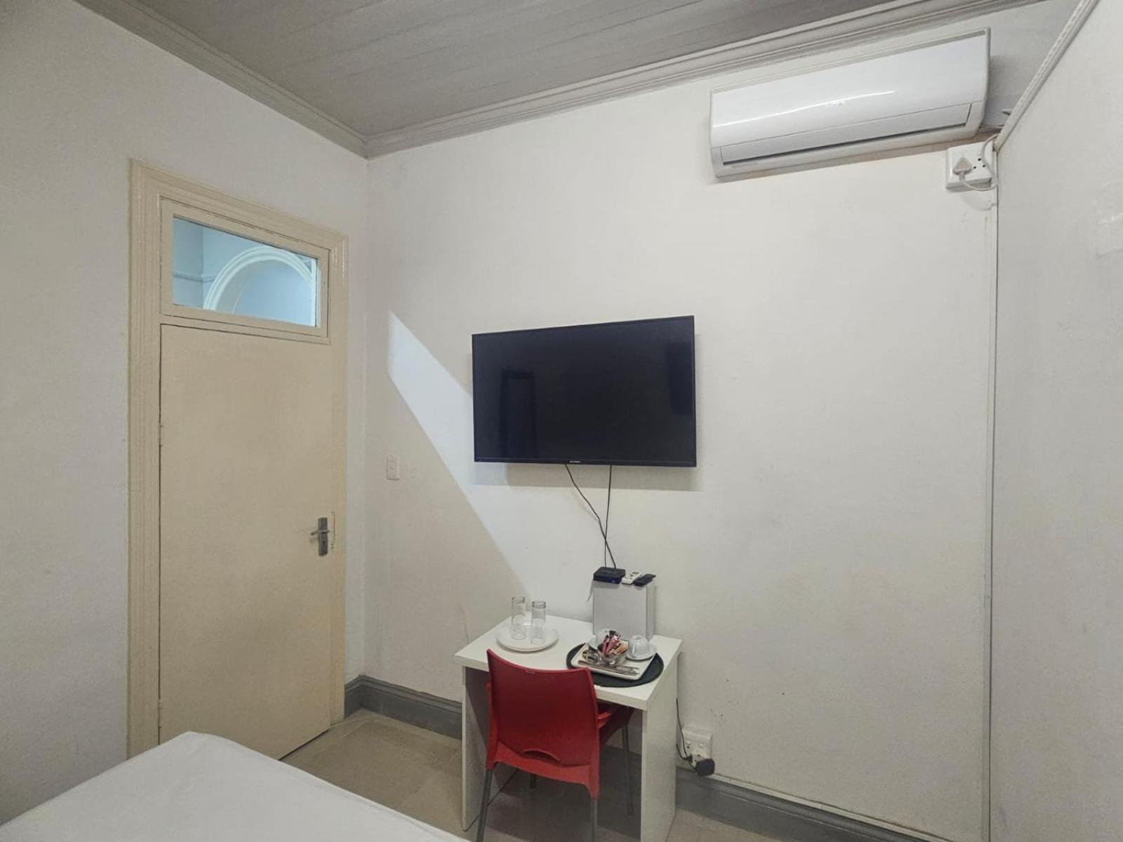 Pro Delux inn