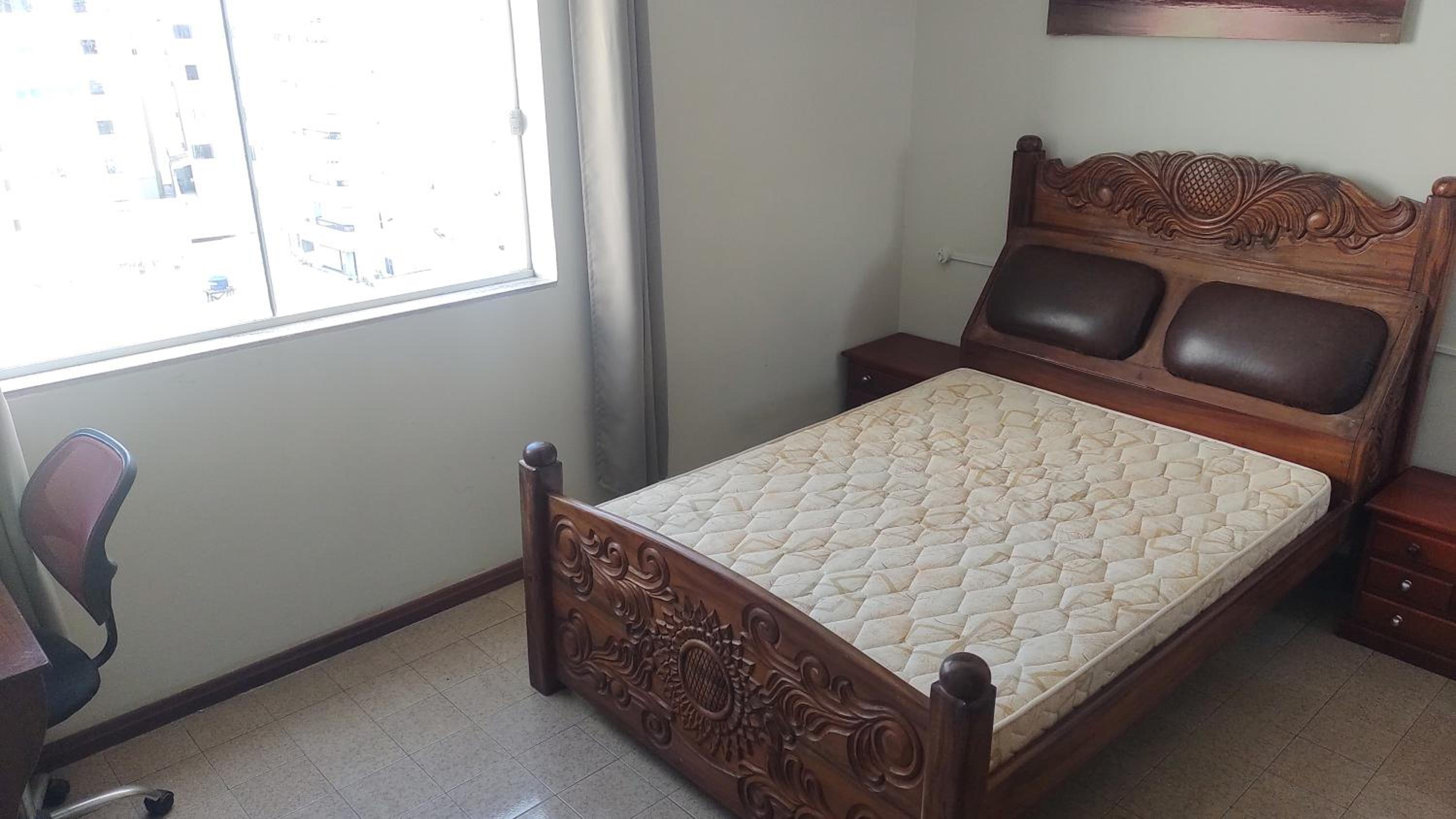 Apartamento com 03 quartos, vista para o mar, com suíte, 2 elevadores e garagem view 2