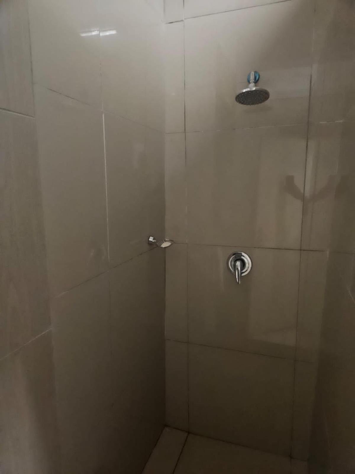 Pro Delux inn