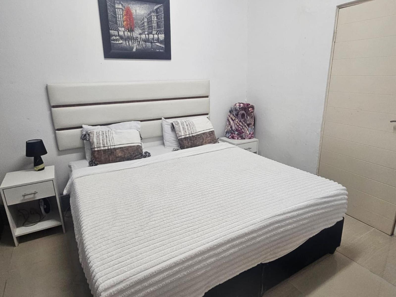 Pro Delux inn