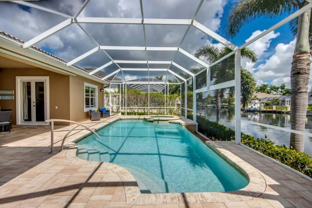 Villa Martinique by CoralVilla